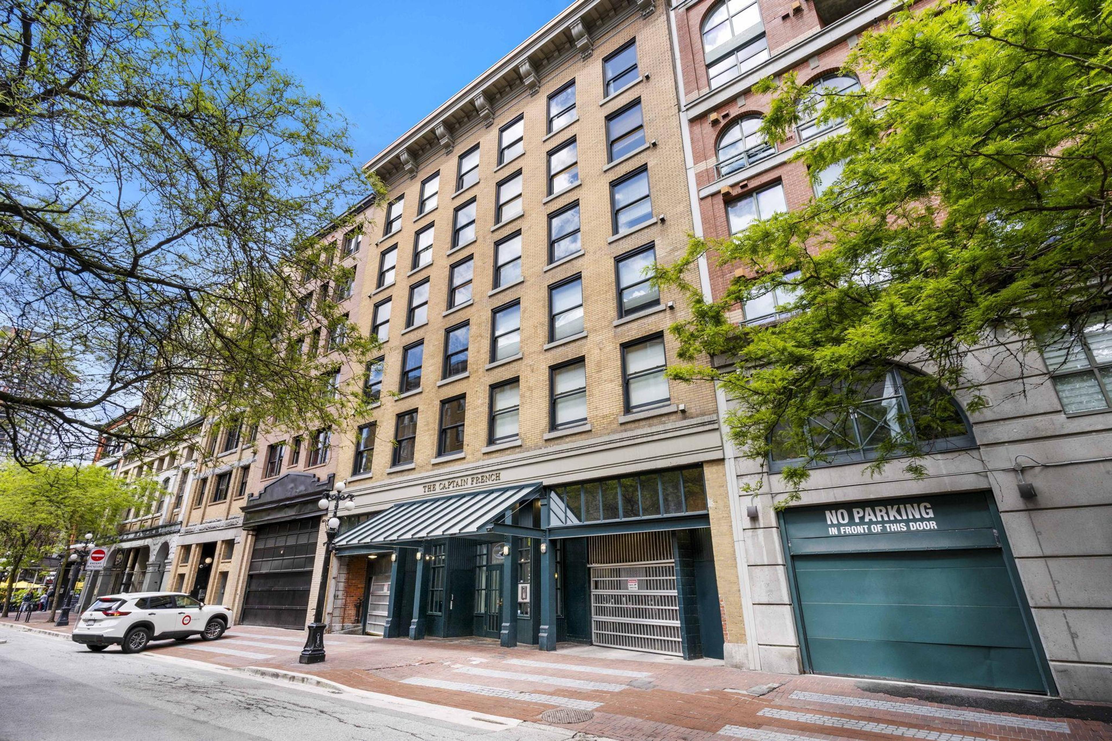 41 Alexander Street, Vancouver - Exteriors - Photo 1