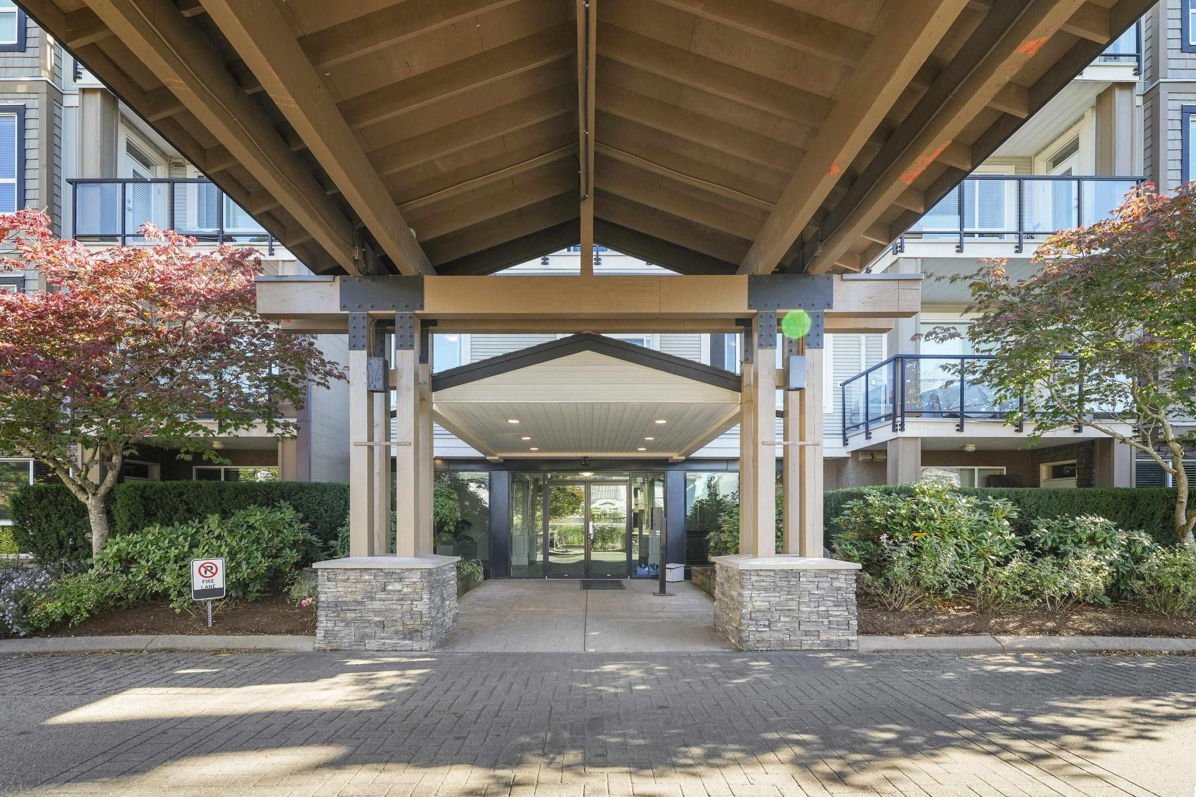 32729 Garibaldi Drive, Abbotsford - Exteriors - Photo 2