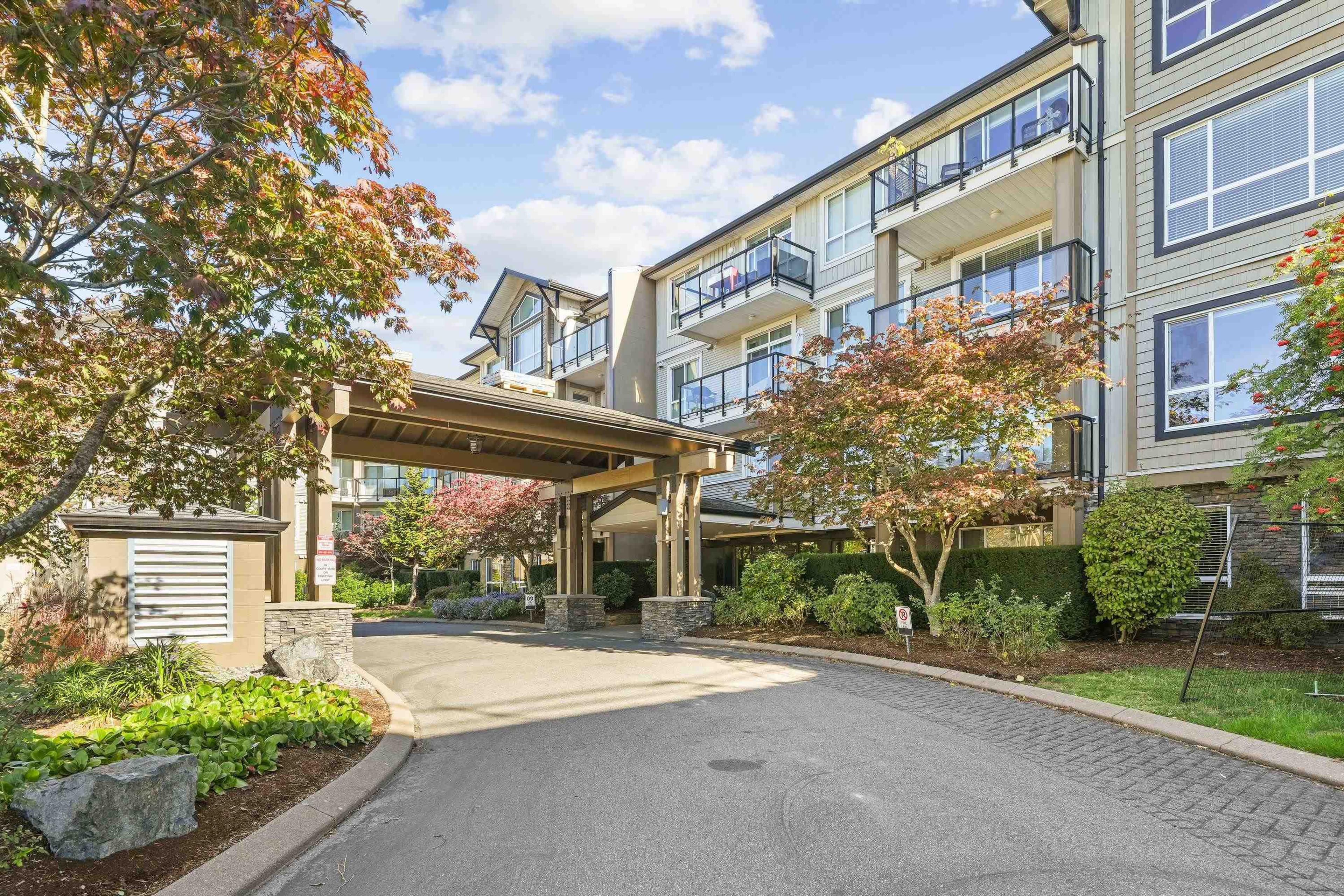 32729 Garibaldi Drive, Abbotsford - Exteriors - Full Complex View - Photo 4