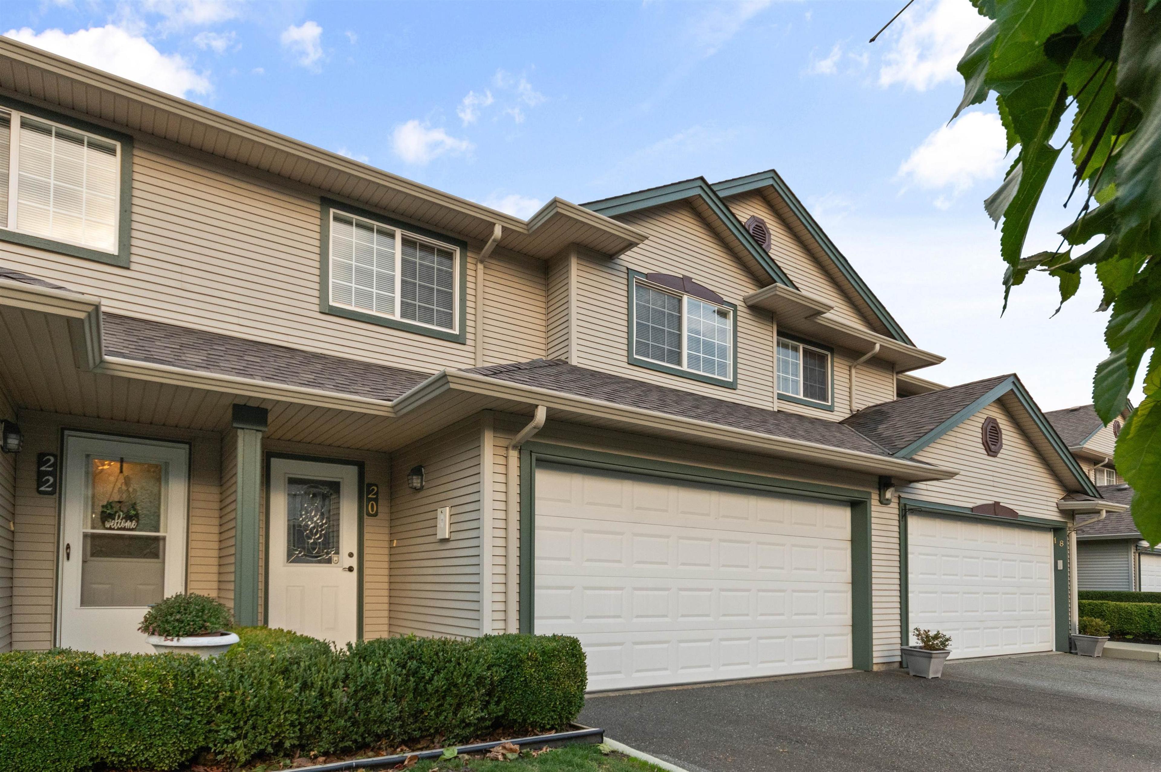 1530 Mackay Crescent, Agassiz - Exteriors - Full Complex View - Photo 4