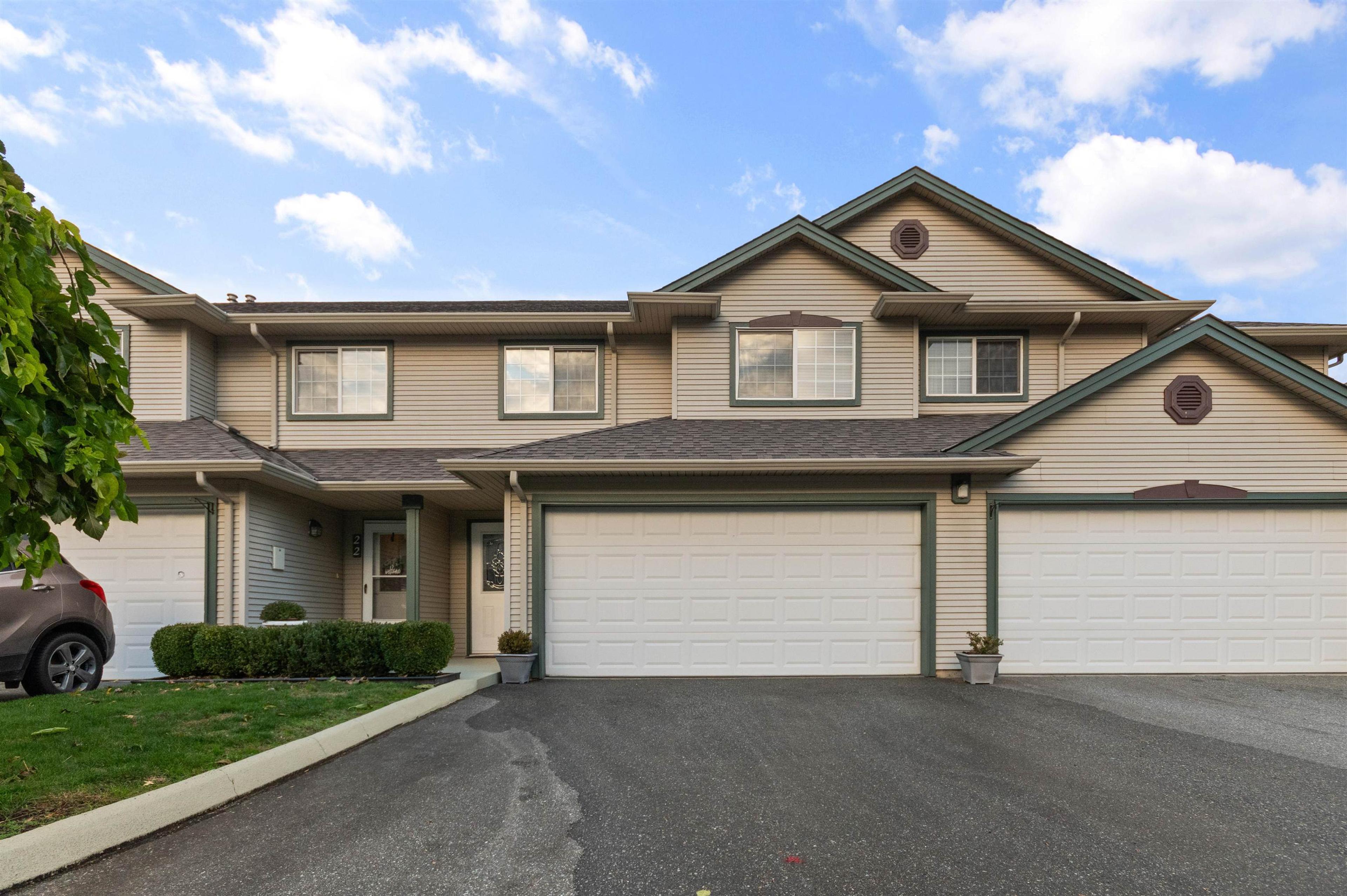 1530 Mackay Crescent, Agassiz - Exteriors - Full Complex View - Photo 8