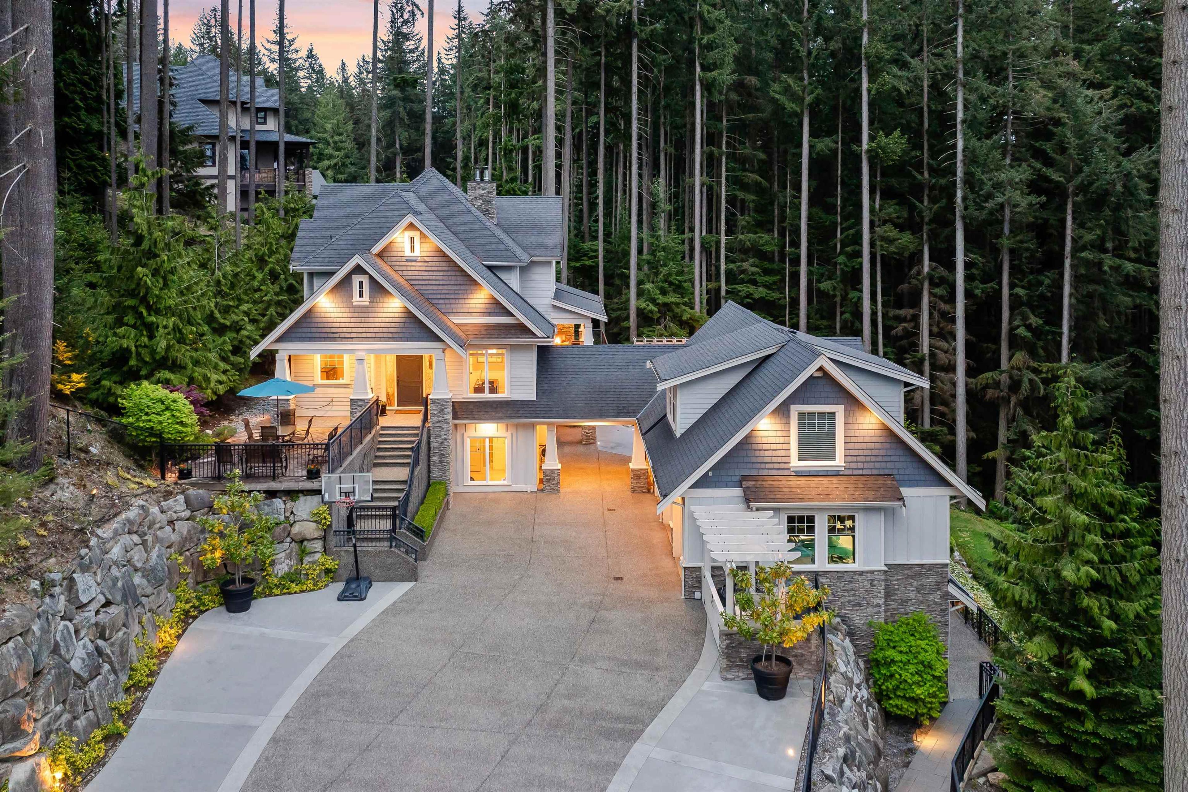 1462 CRYSTAL CREEK DRIVE - Image 2