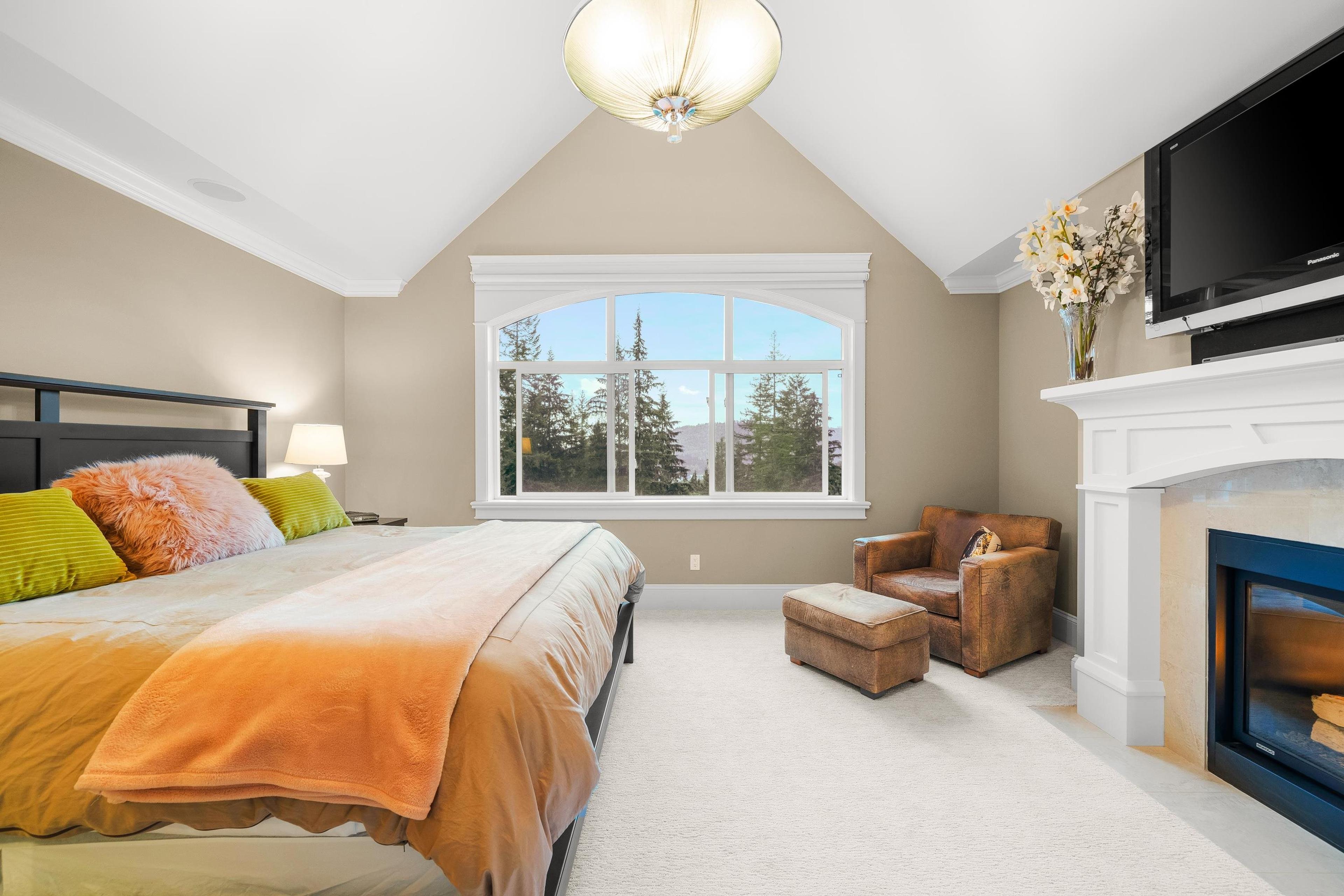 1462 CRYSTAL CREEK DRIVE - 24