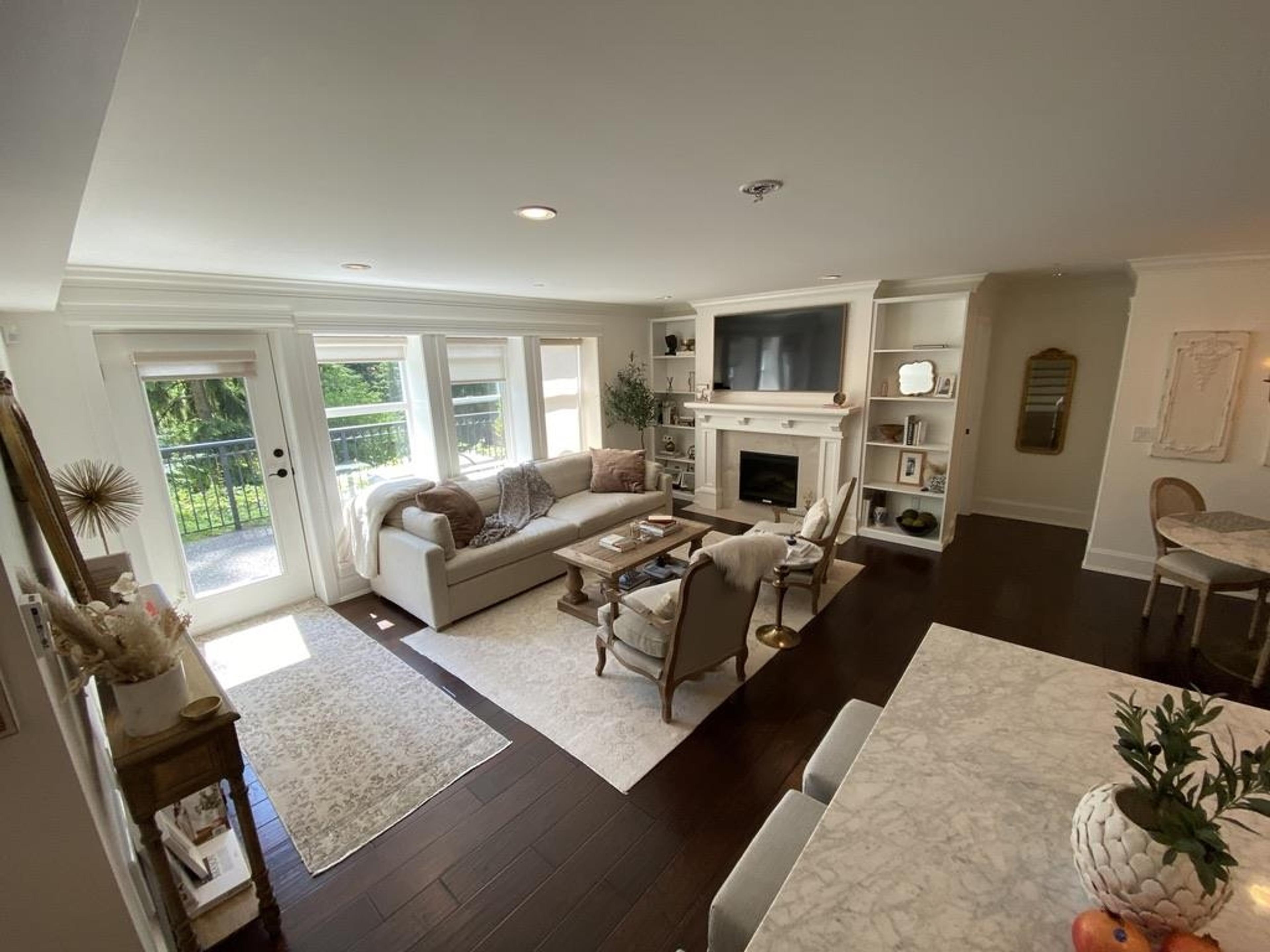 1462 CRYSTAL CREEK DRIVE - 33