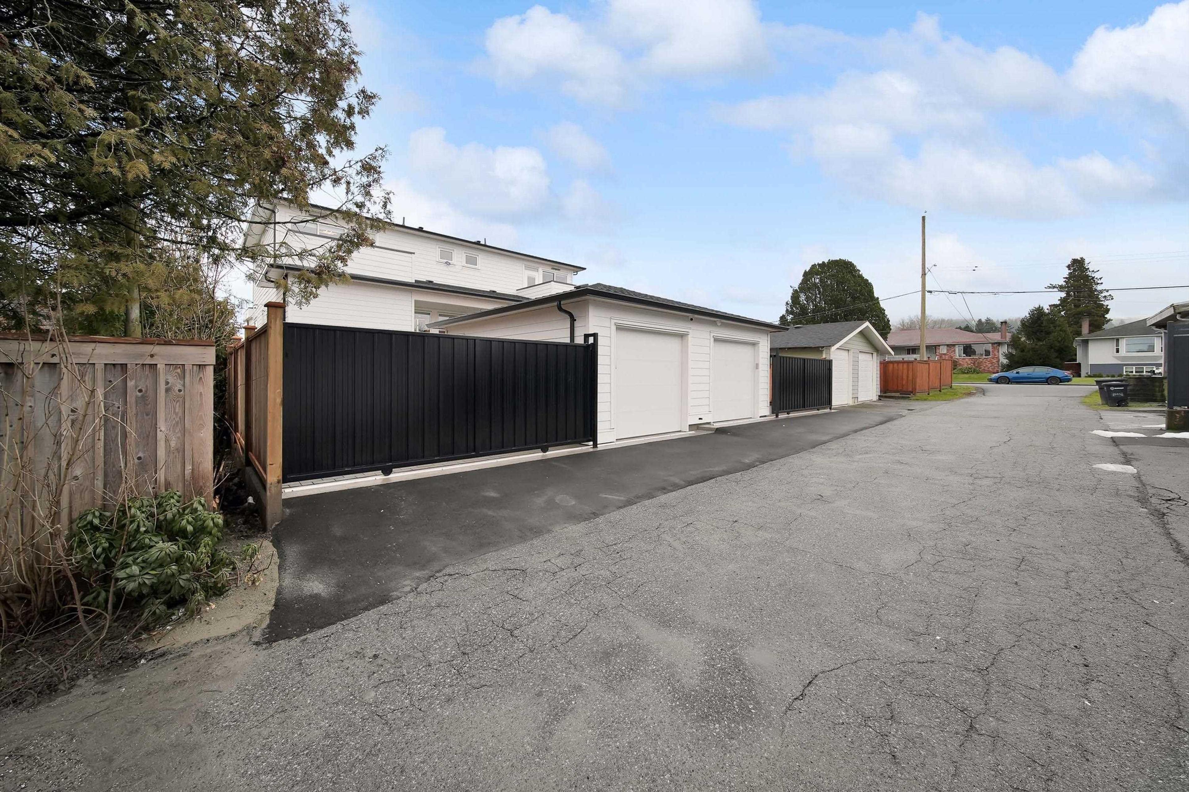 6926 Carnegie Street, Burnaby - Exteriors - Photo 7