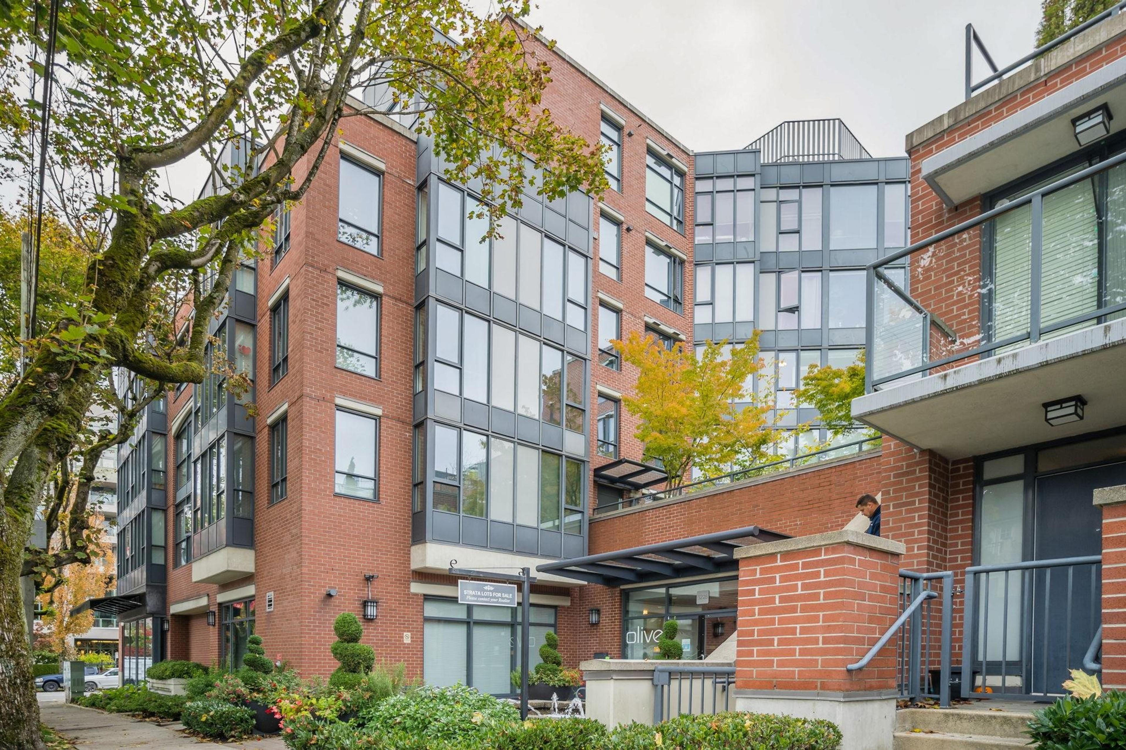 3228 Tupper Street, Vancouver - Exteriors - Photo 1