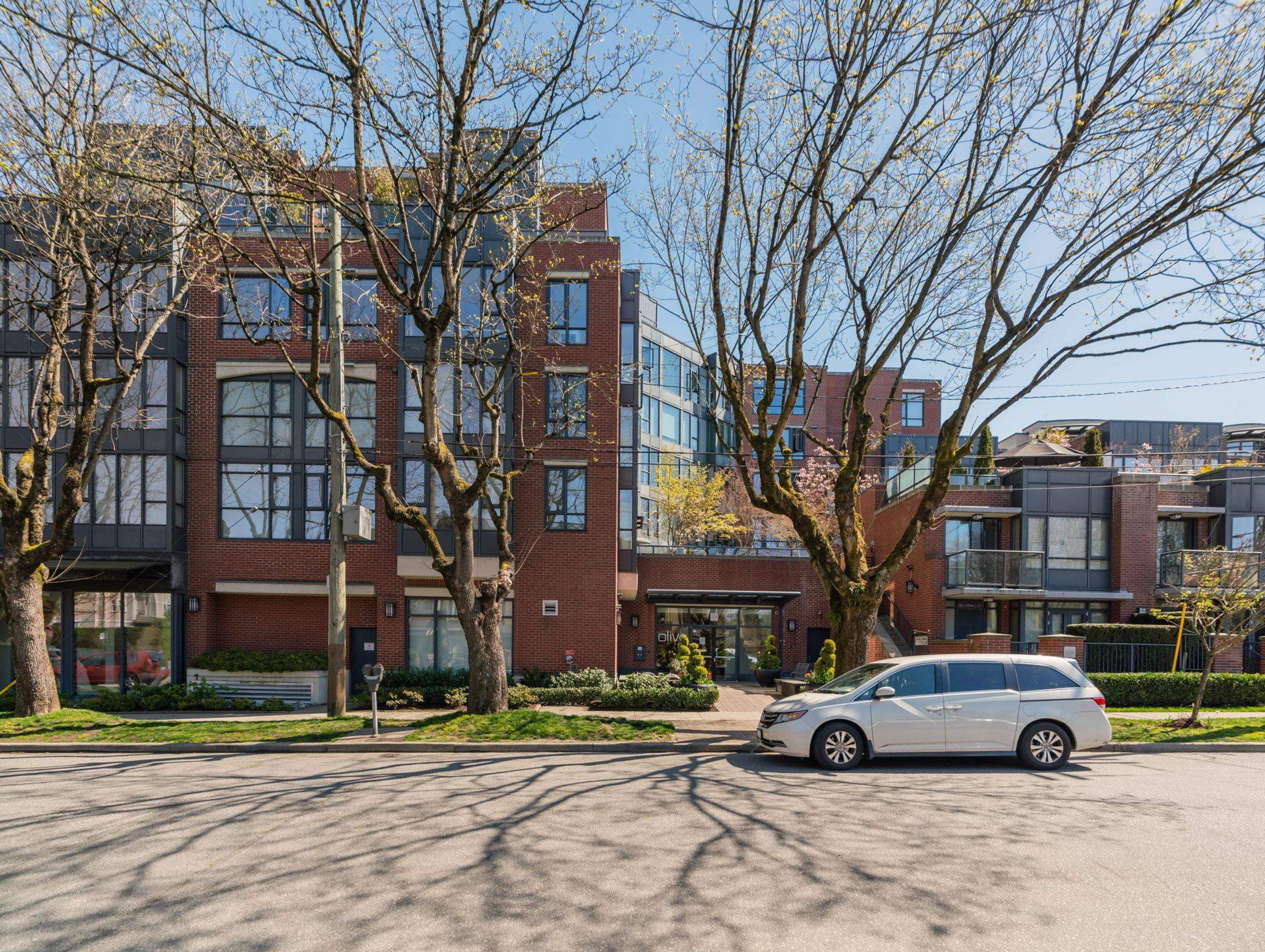 3228 Tupper Street, Vancouver - Exteriors - Full Complex View - Photo 3