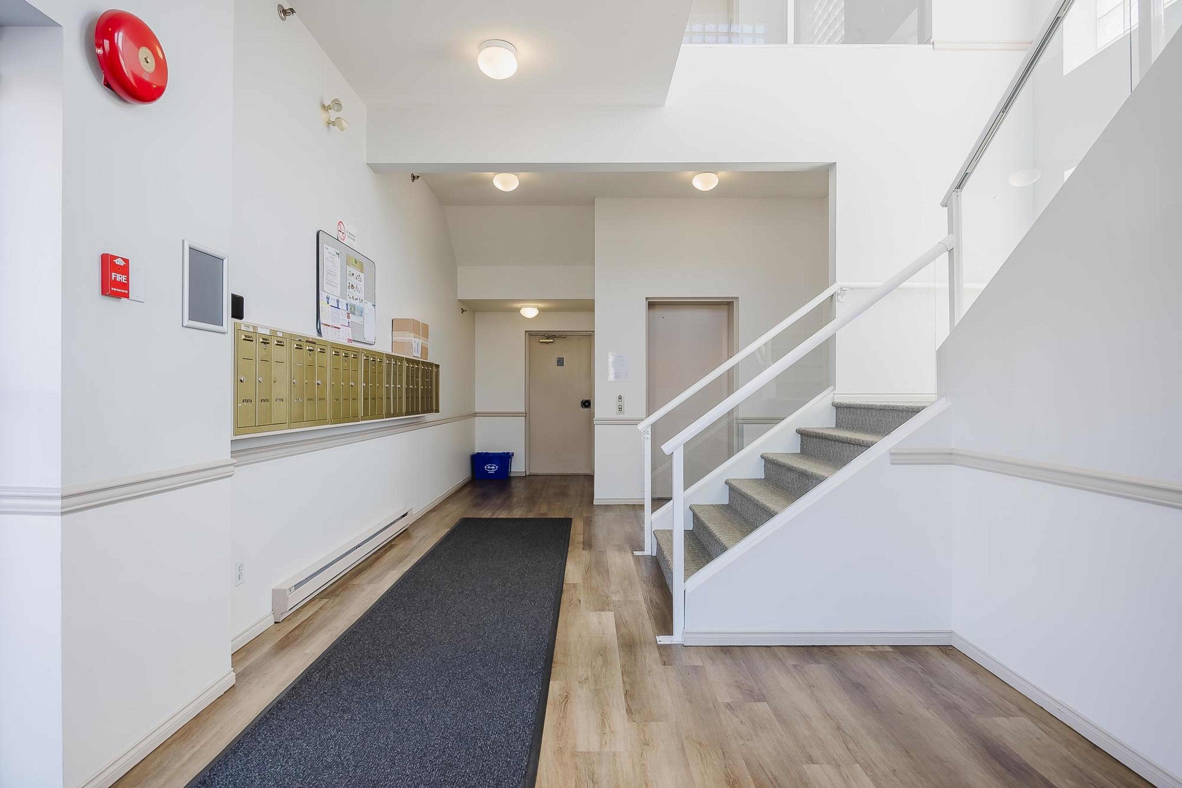 #201 22722 LOUGHEED HIGHWAY - 22