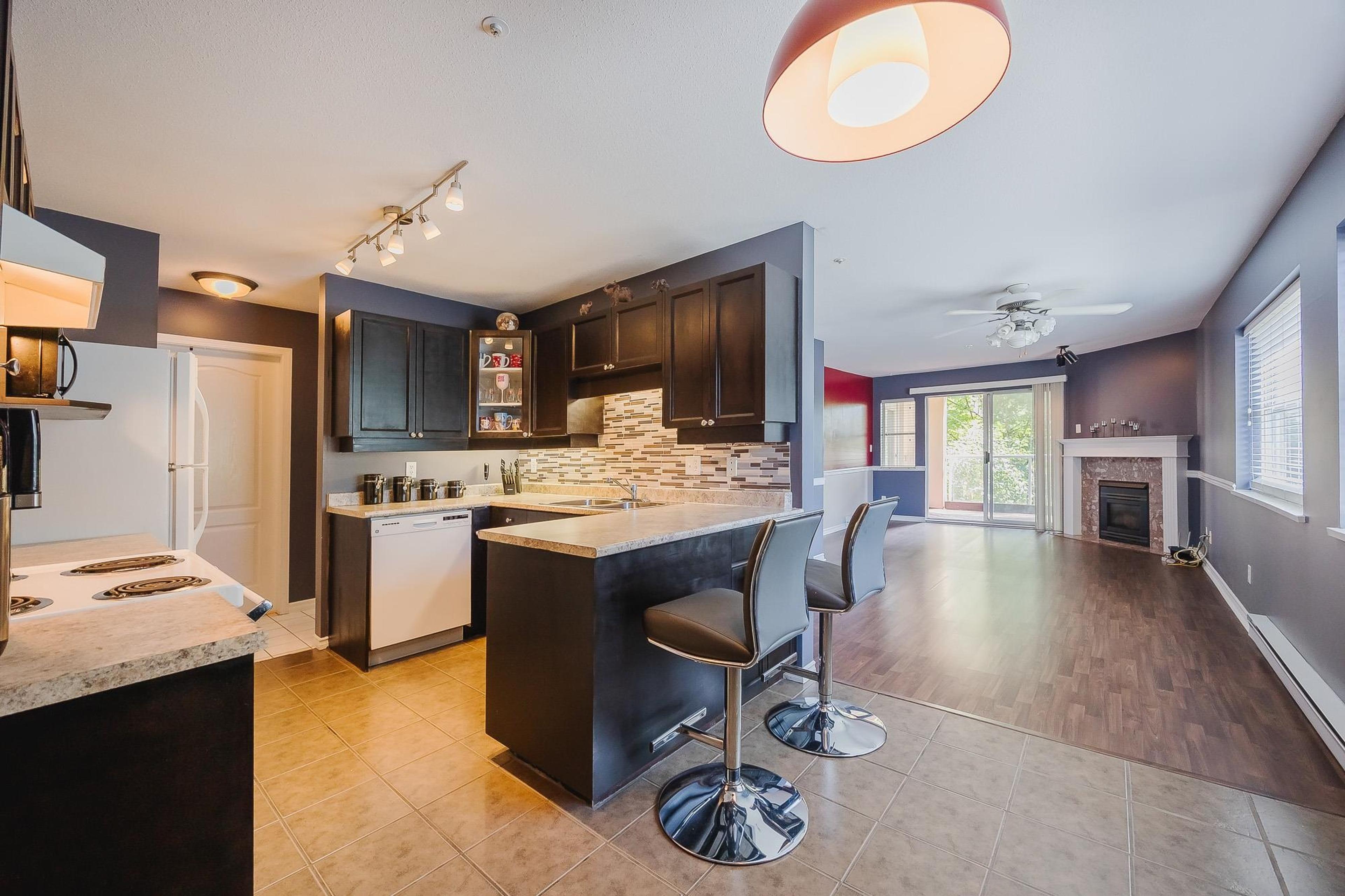 #201 22722 LOUGHEED HIGHWAY - 14