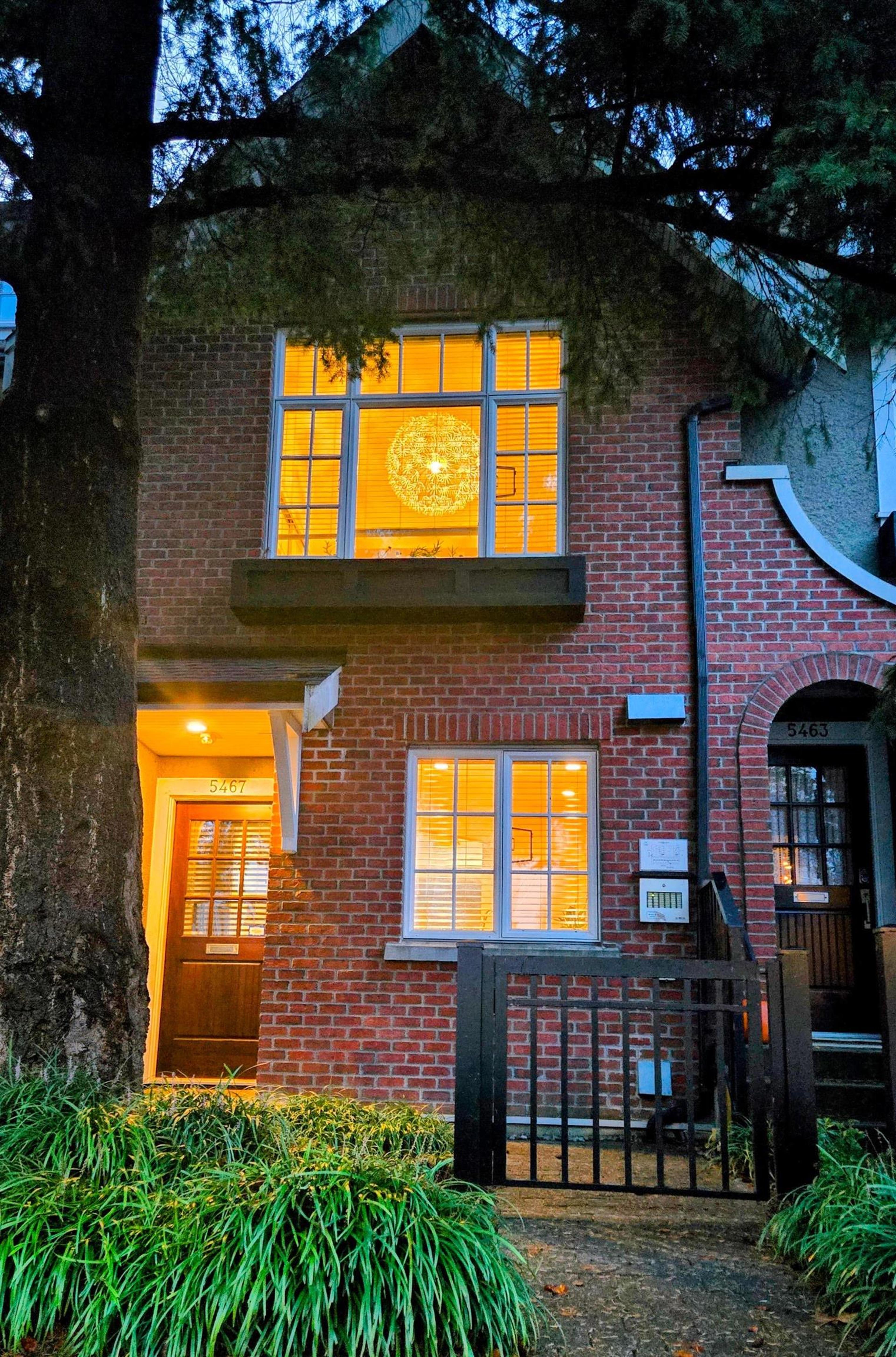 5487 Dunbar Street, Vancouver - Exteriors - Full Complex View - Photo 1