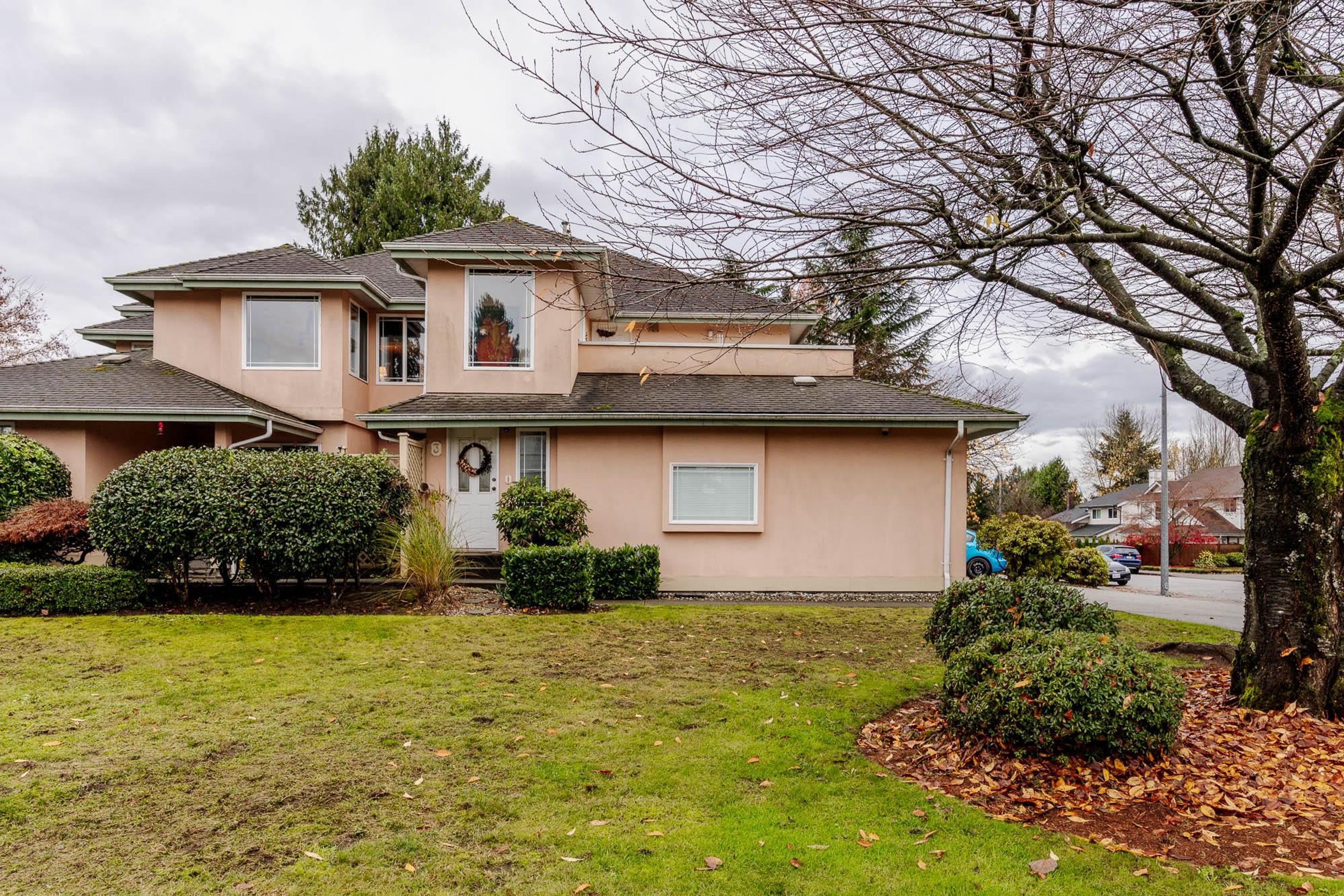 19044 118b Avenue, Pitt Meadows - Exteriors - Photo 4