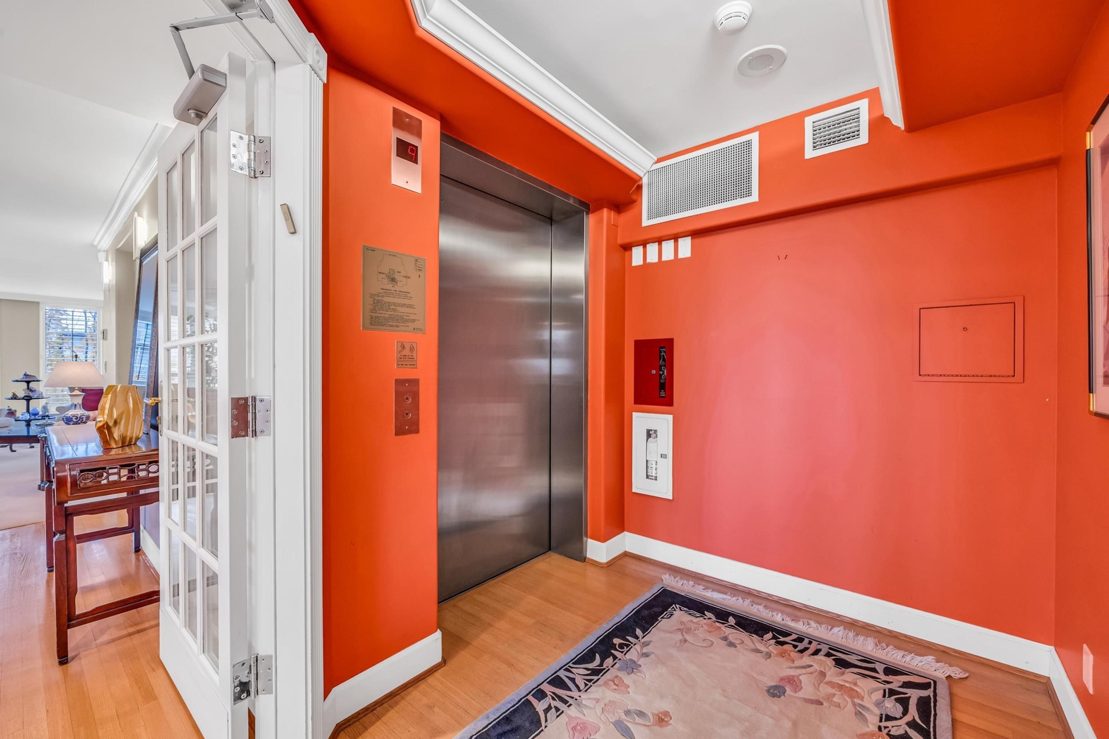 1350 W 14th Avenue, Vancouver - Common Areas - Elevators / Stairwells - Photo 1