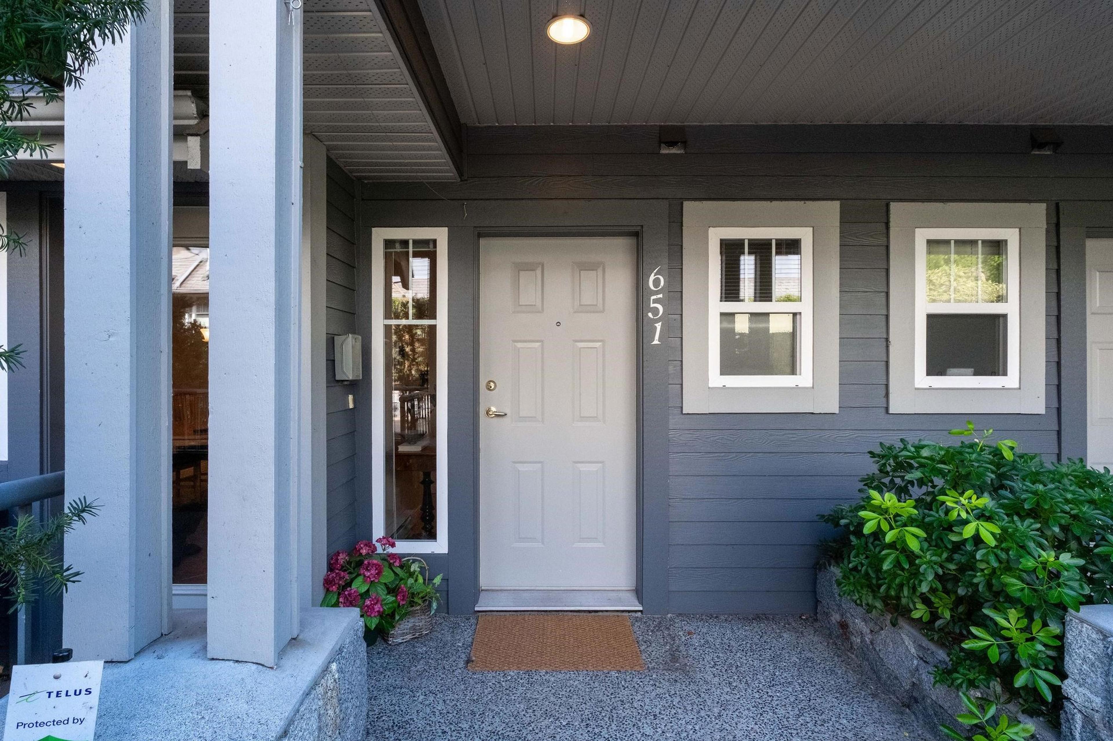 651 St. Andrews Avenue, North Vancouver - Exteriors - Photo 5