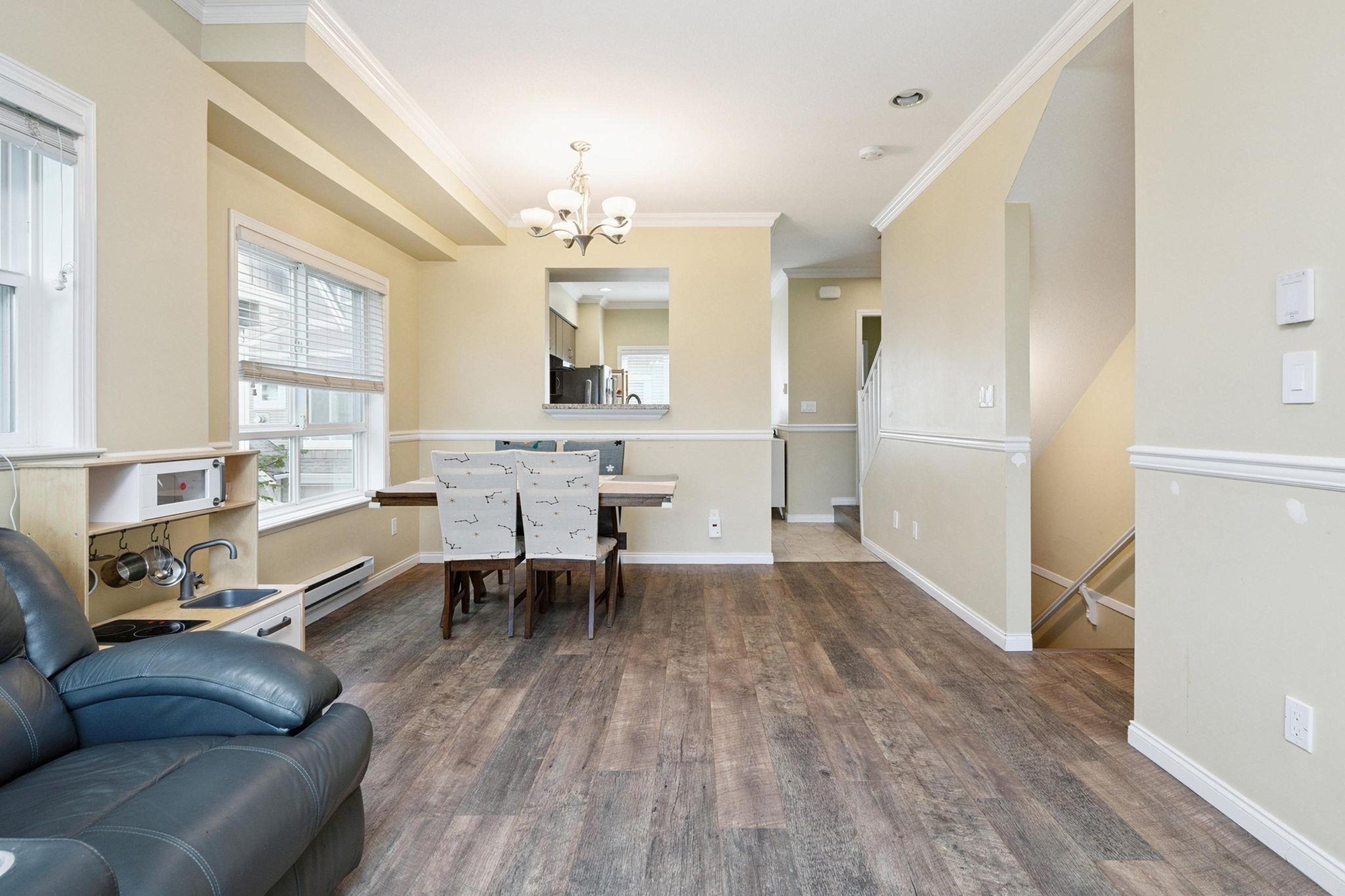 #16 9451 GRANVILLE AVENUE - 7