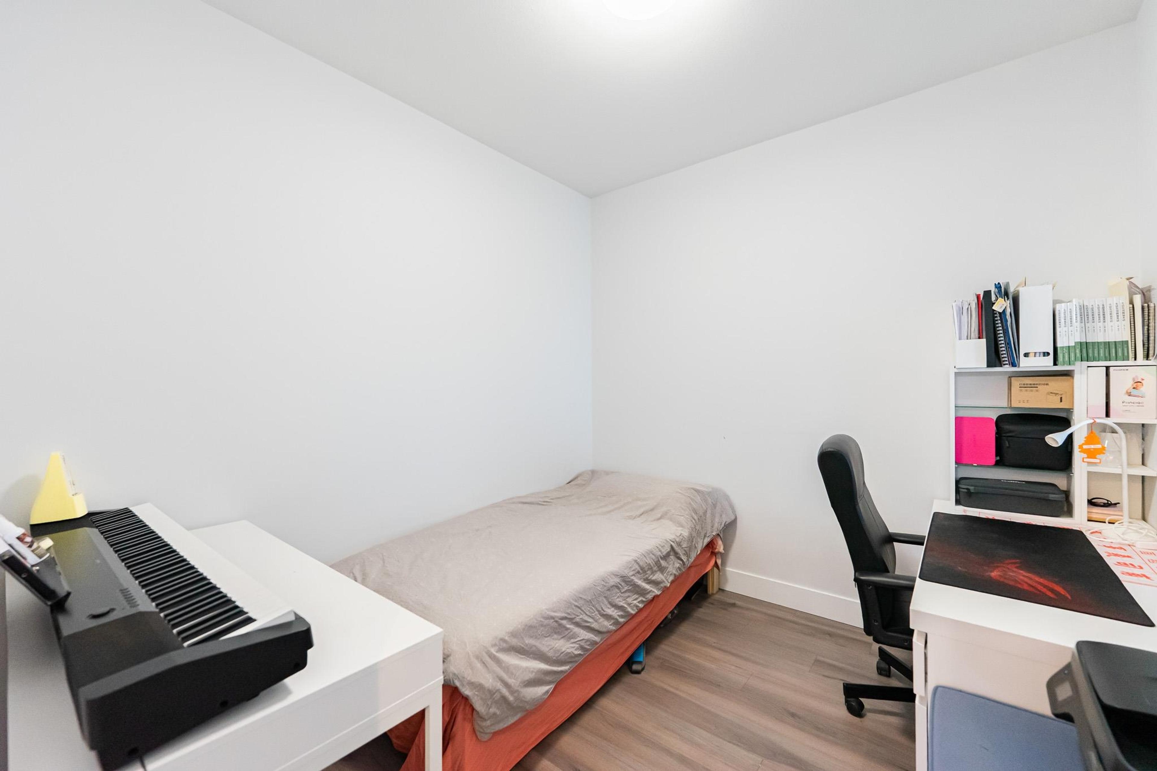 #PH35 5355 LANE STREET - 17