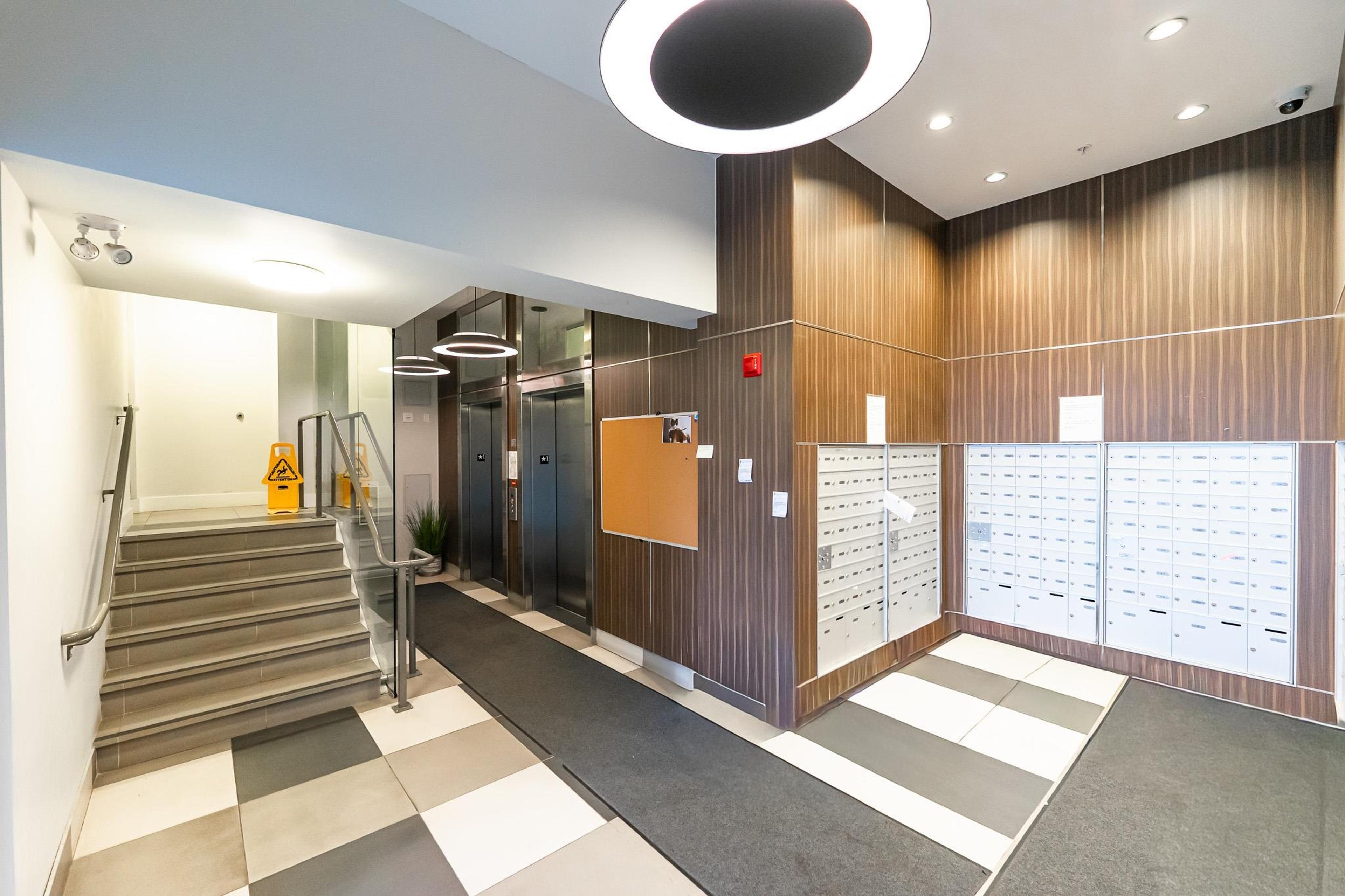 #PH35 5355 LANE STREET - 19