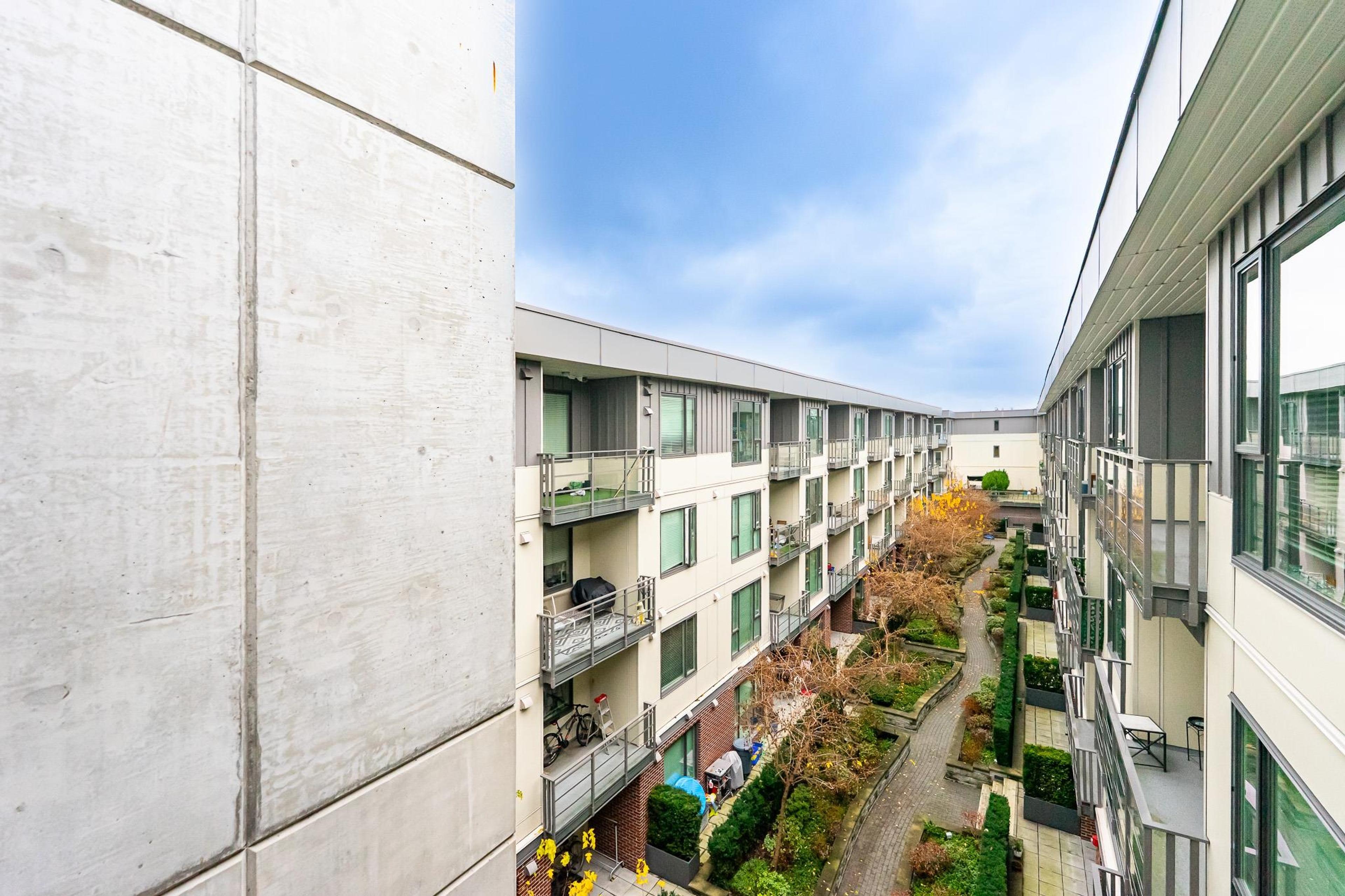 #PH35 5355 LANE STREET - 21