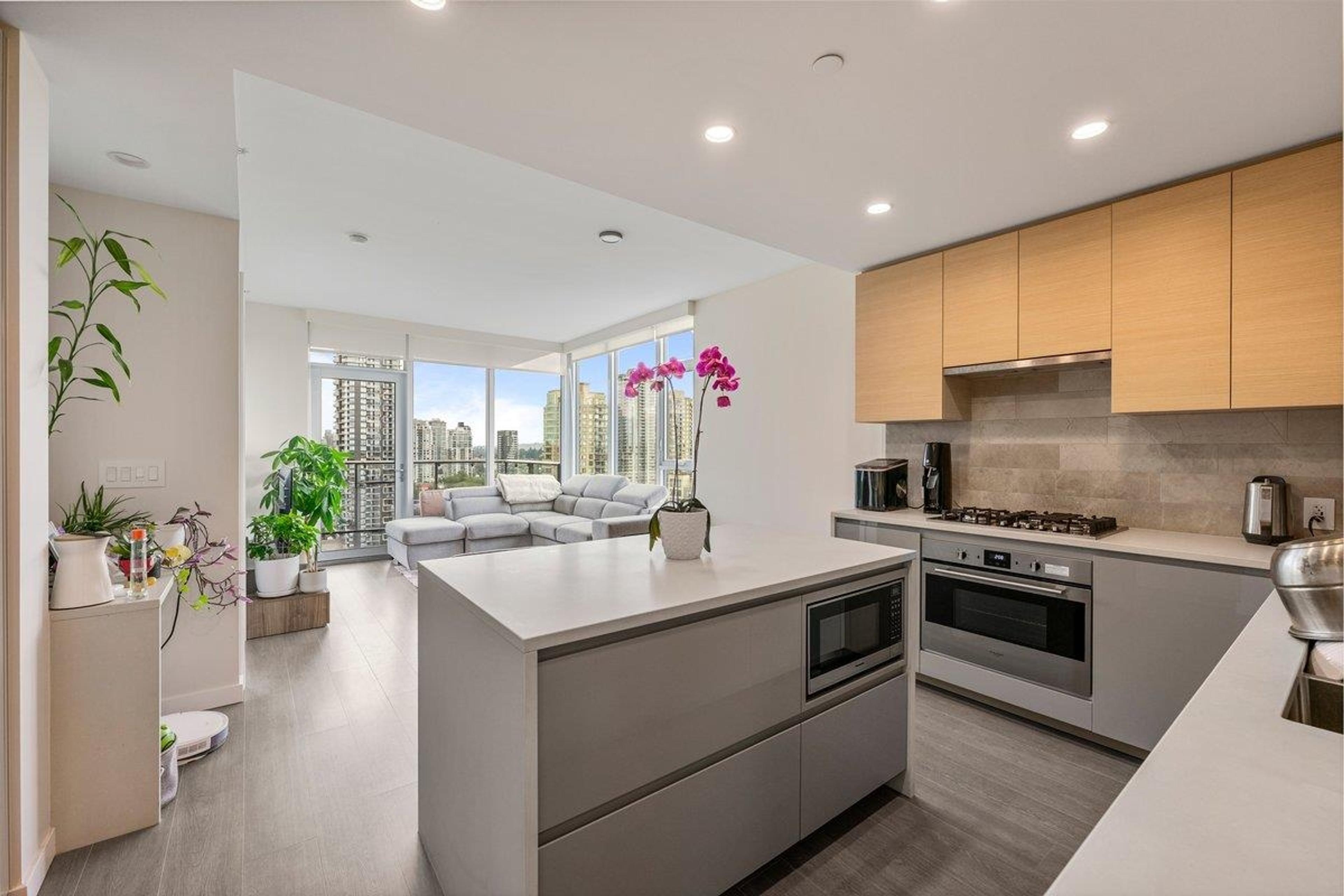 #1711 2186 GILMORE AVENUE - 6