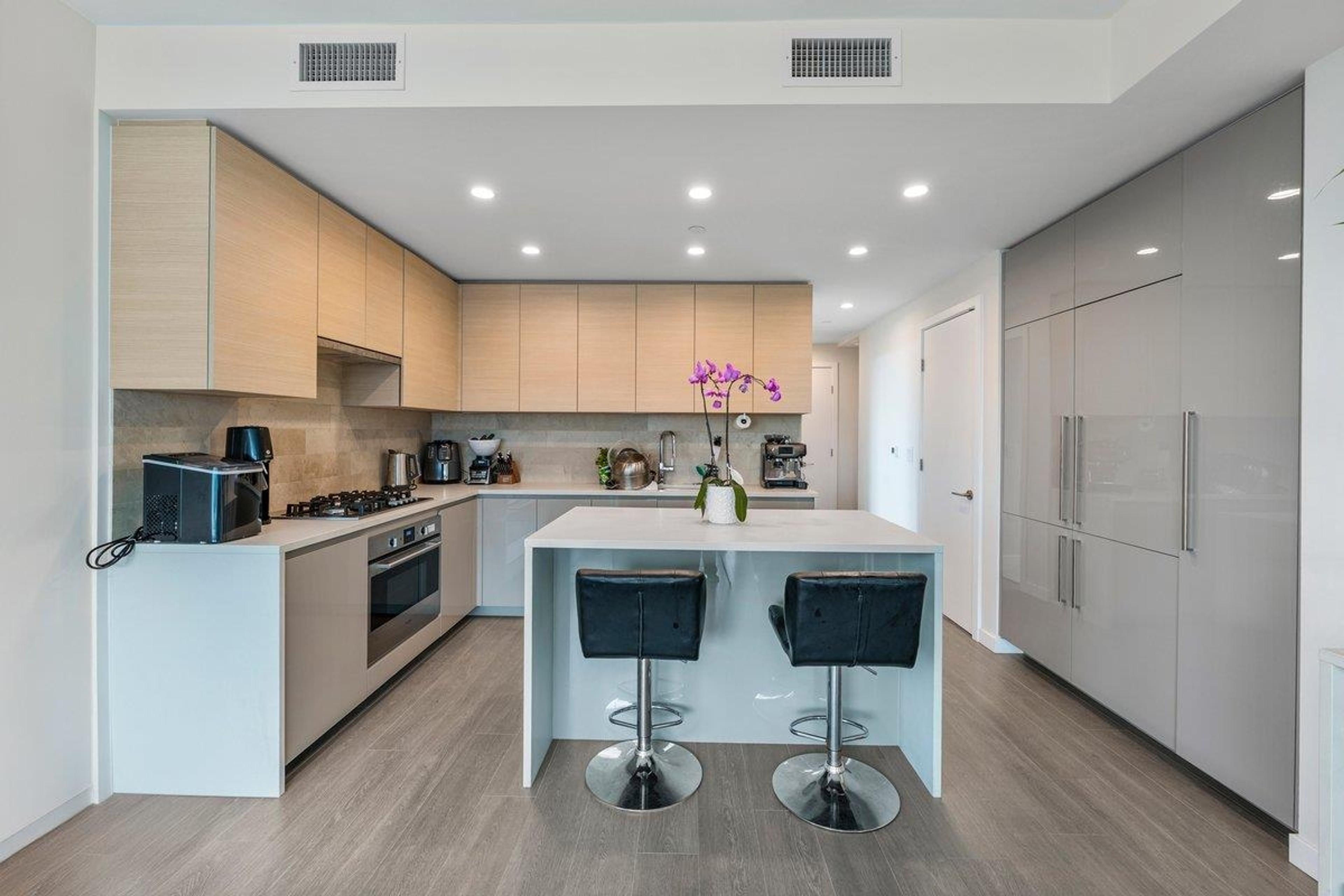 #1711 2186 GILMORE AVENUE - 5