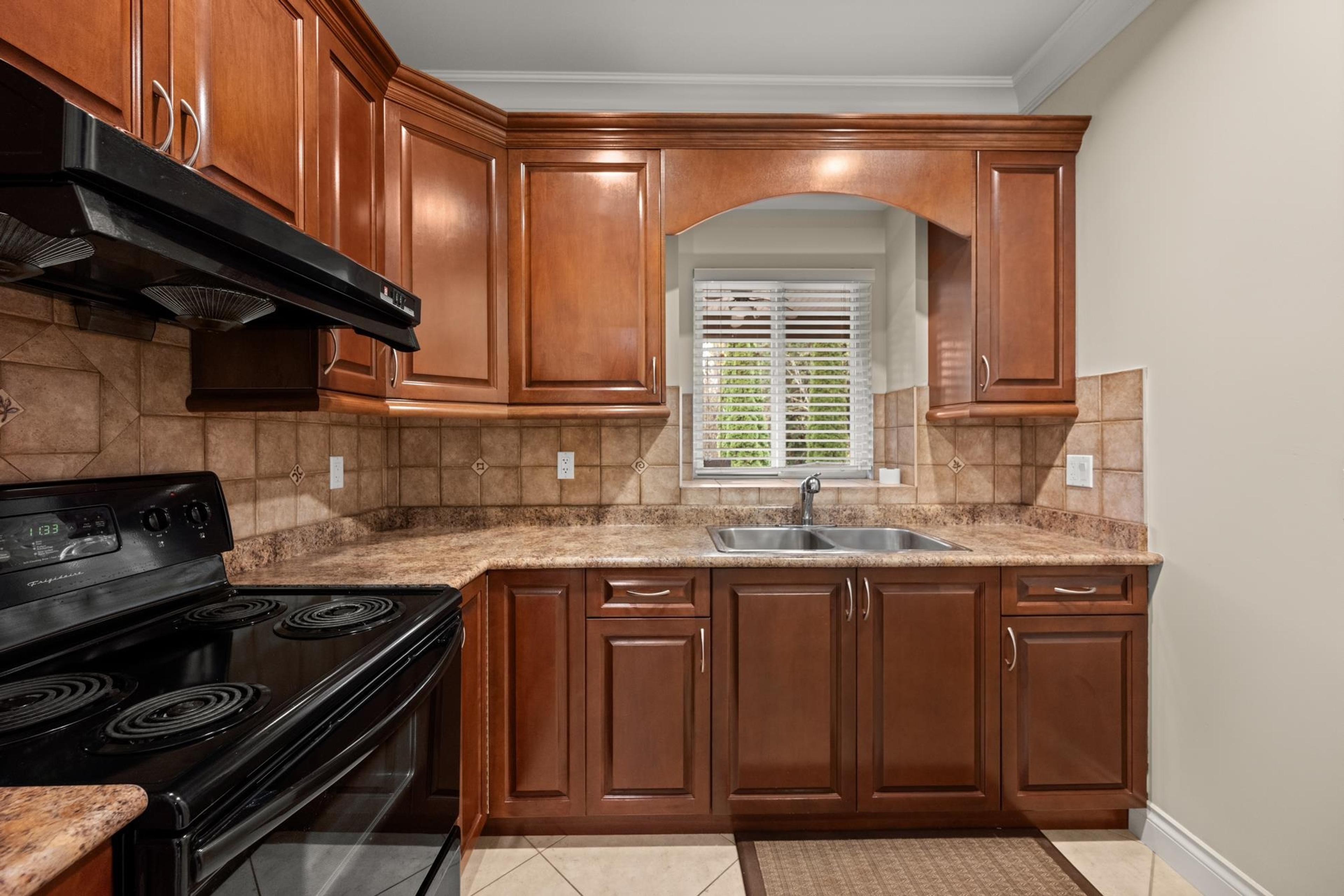 16416 92A AVENUE - 15