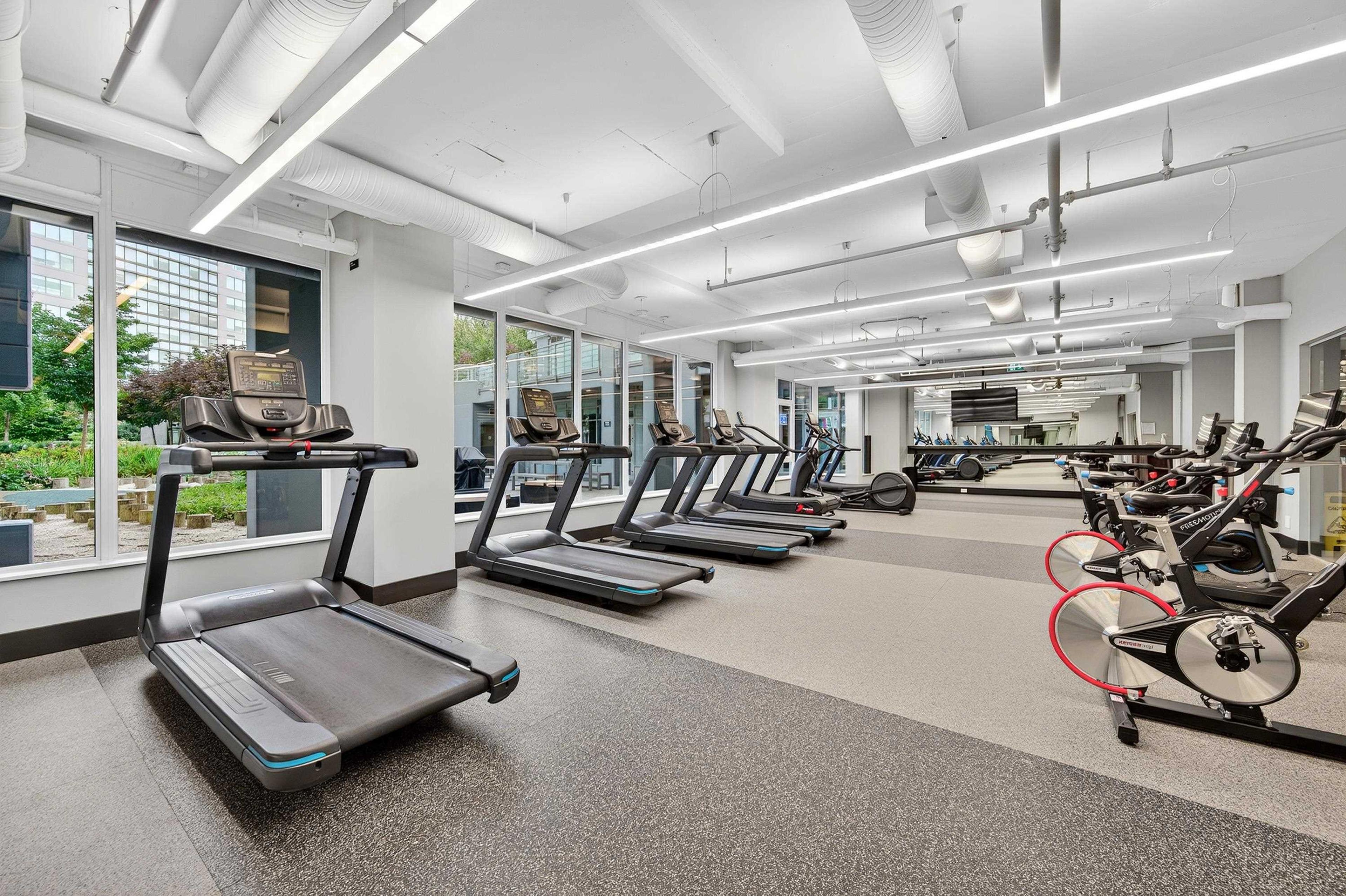 #1804 308 MORRISSEY ROAD - 27