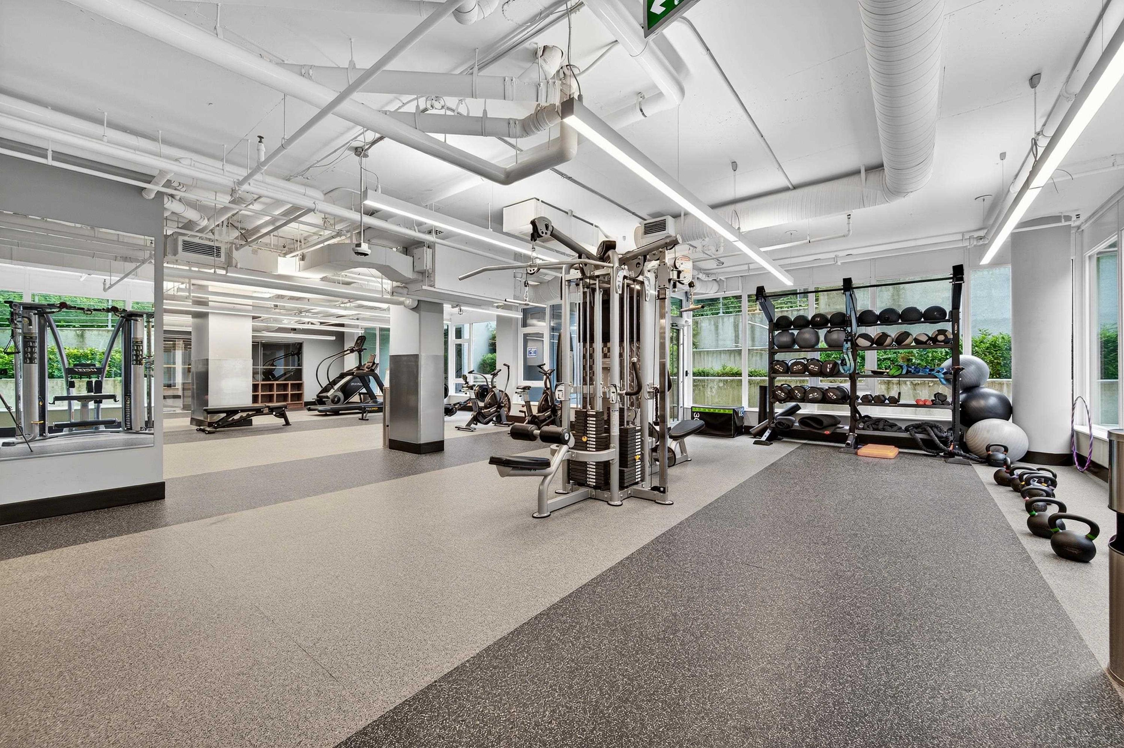 #1804 308 MORRISSEY ROAD - 28