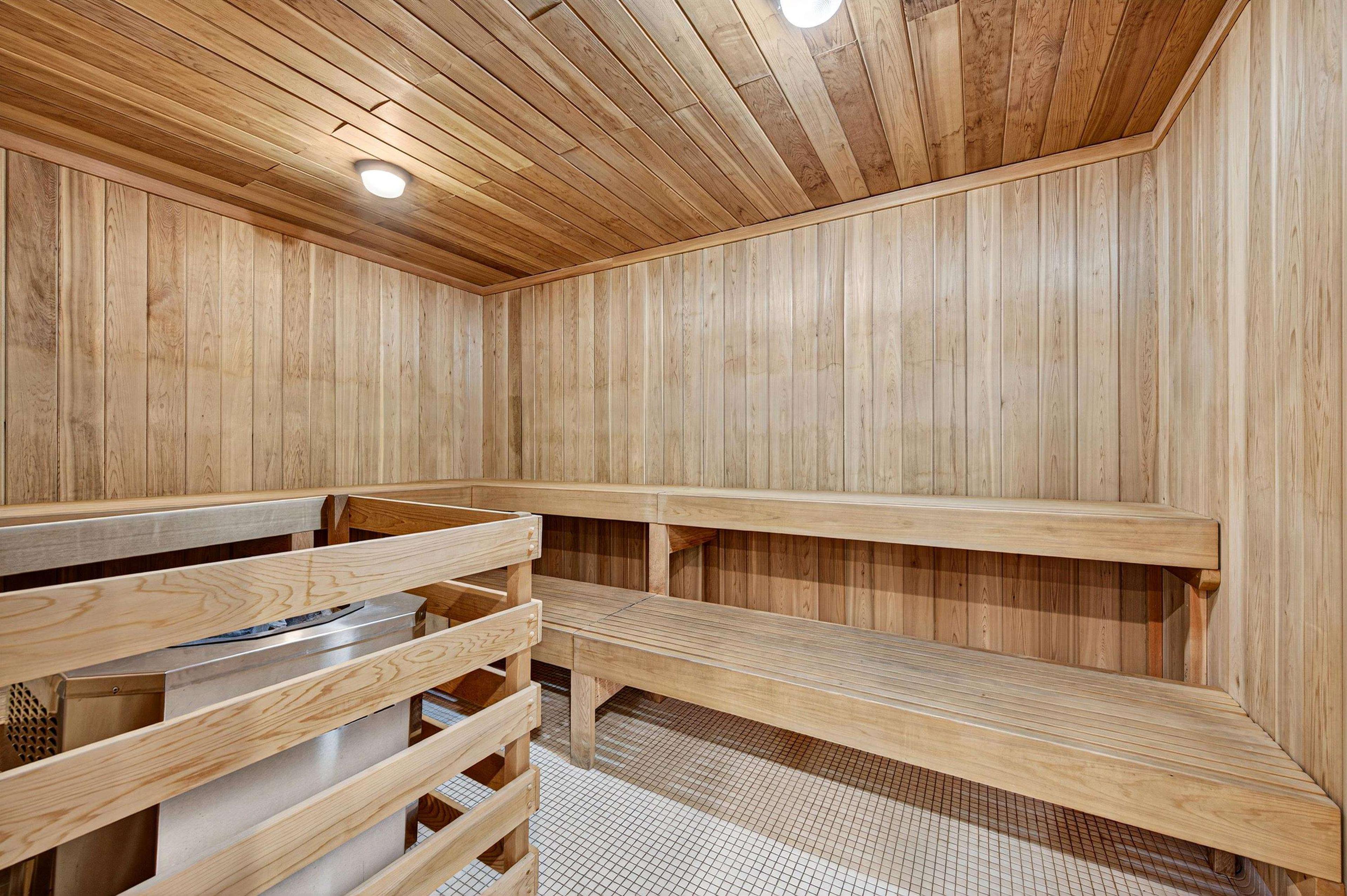 #1804 308 MORRISSEY ROAD - 24