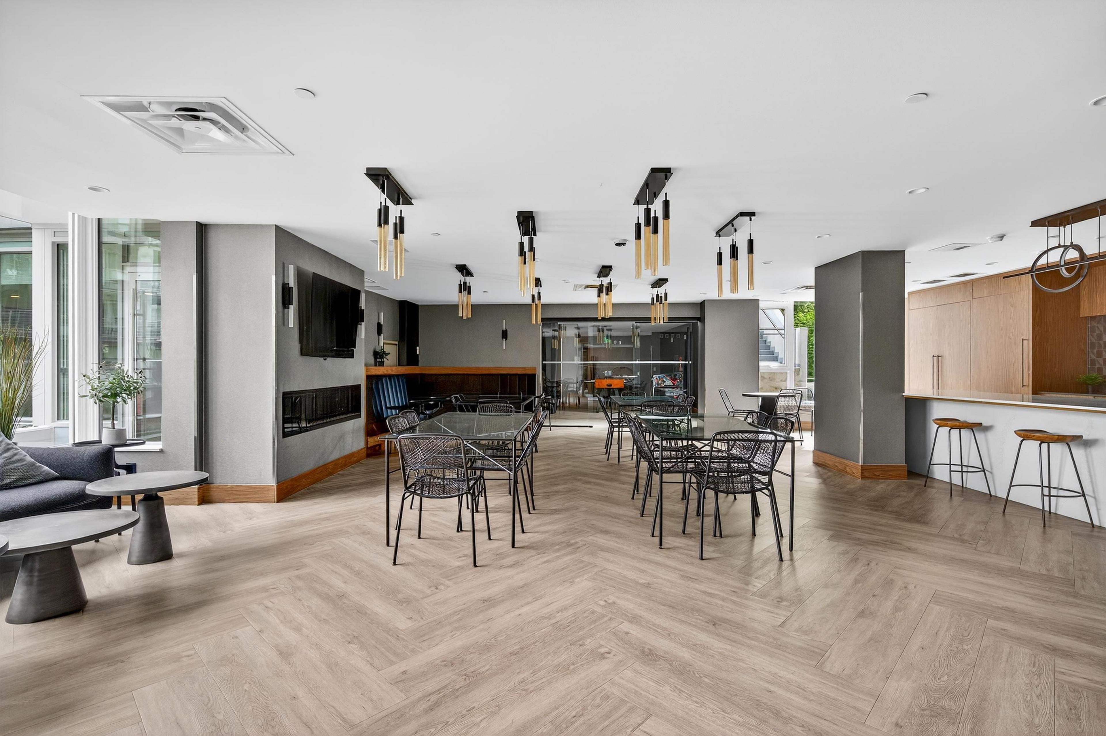 #1804 308 MORRISSEY ROAD - 30