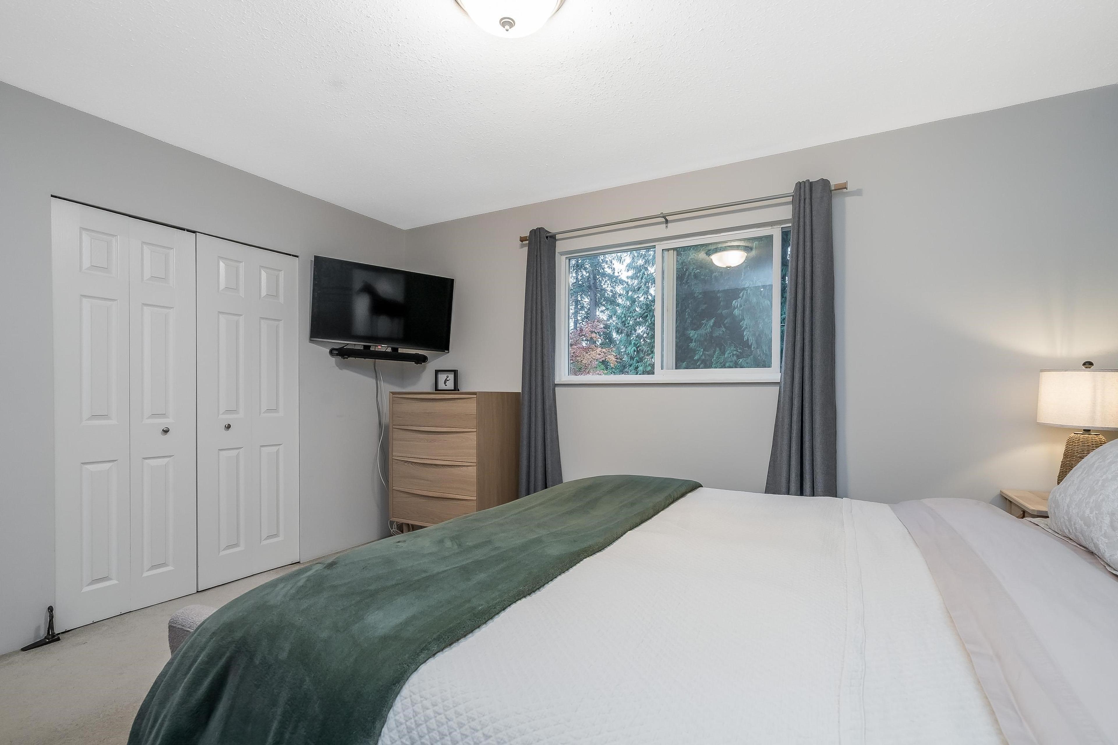 20738 38A AVENUE - 23