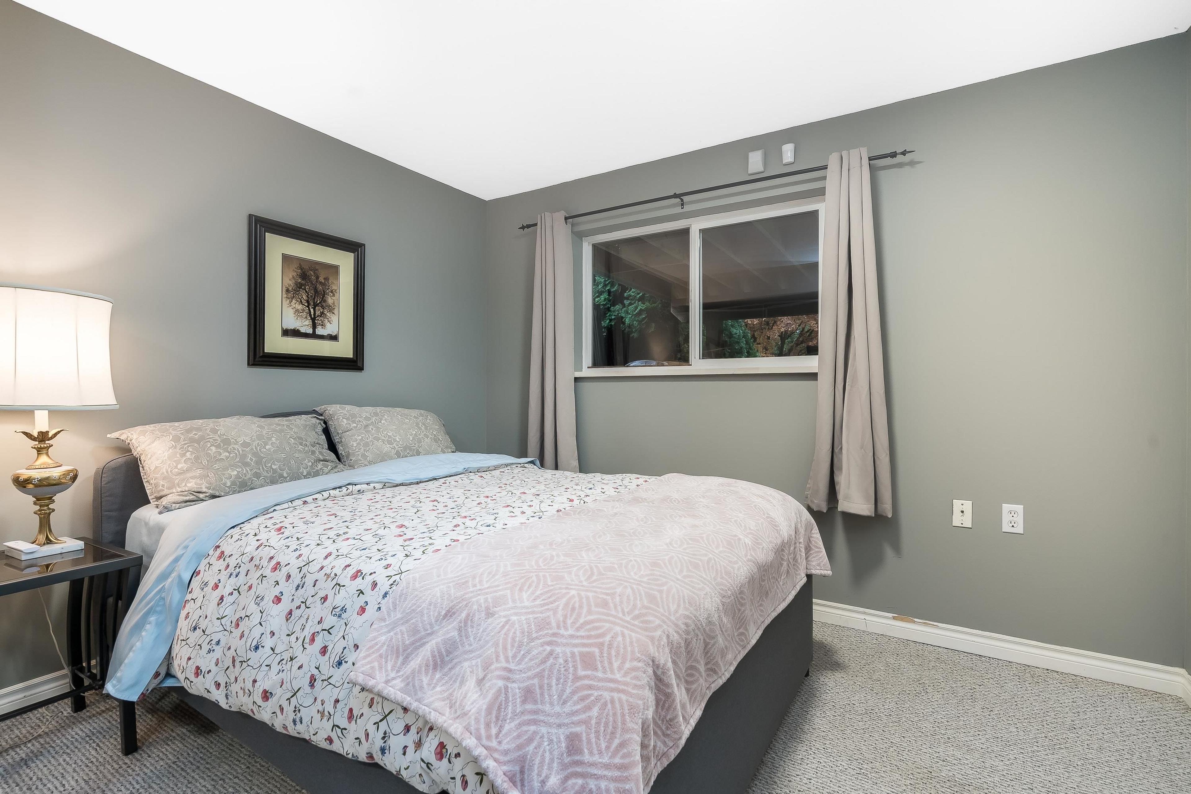 20738 38A AVENUE - 27