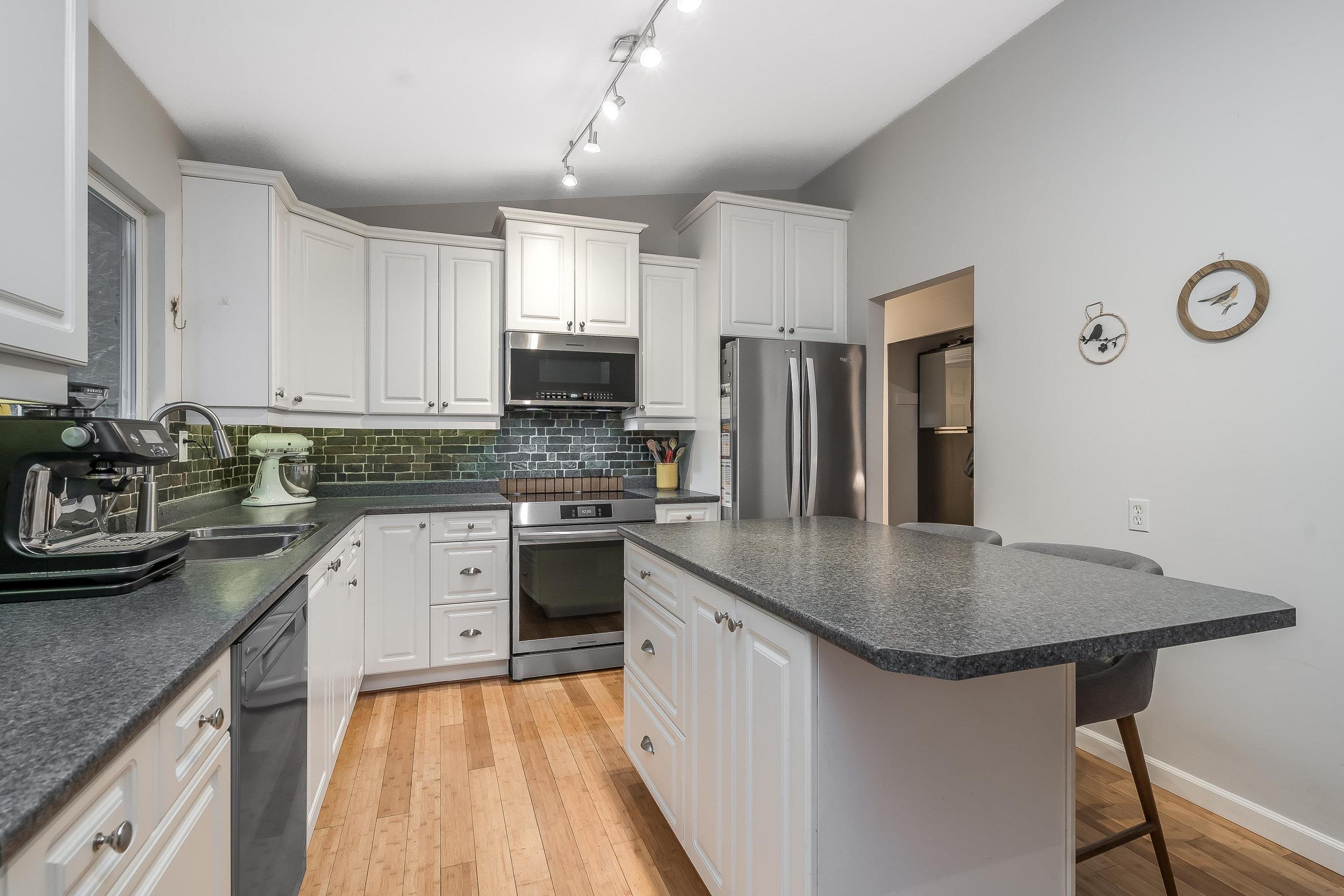 20738 38A AVENUE - 17