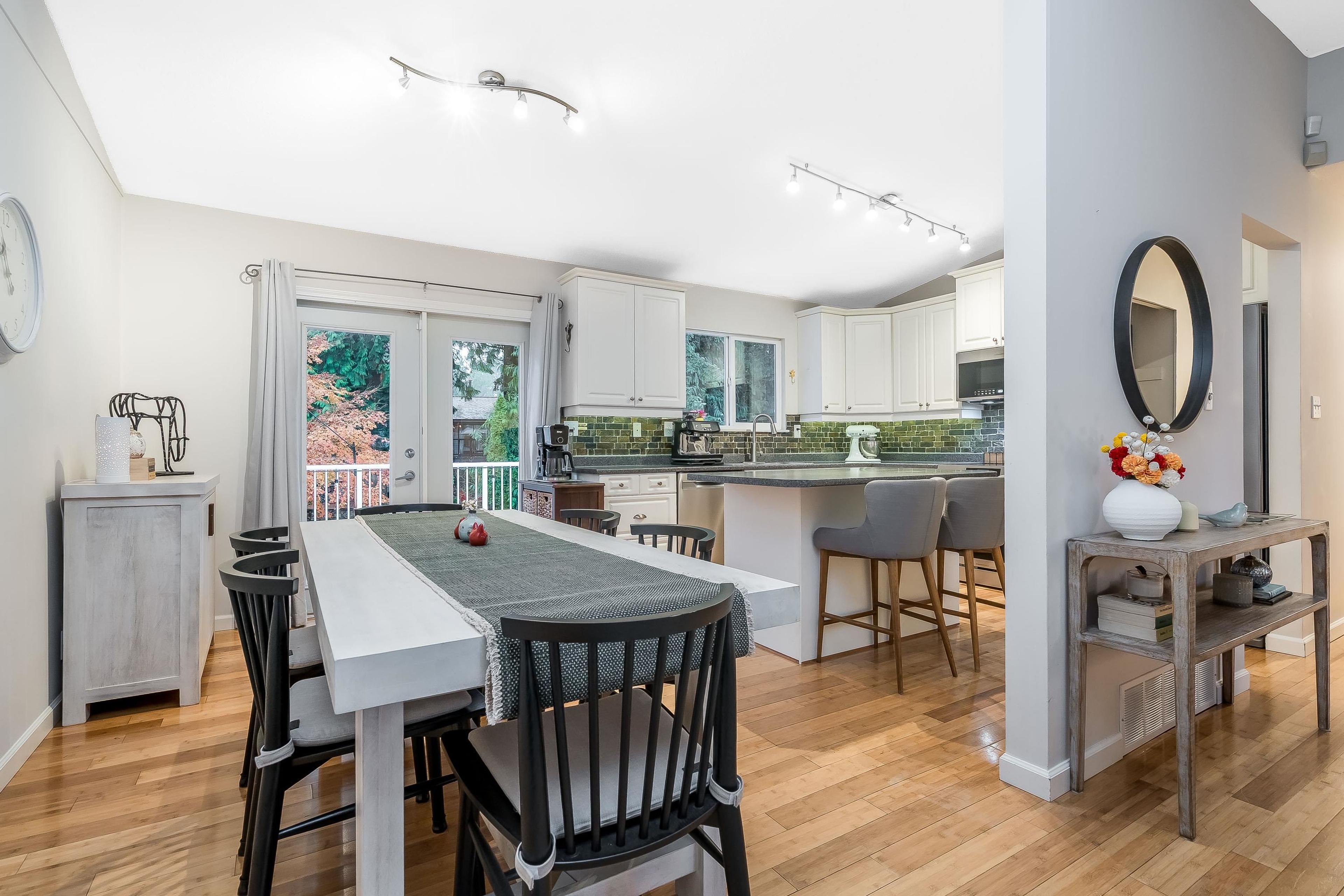 20738 38A AVENUE - 12