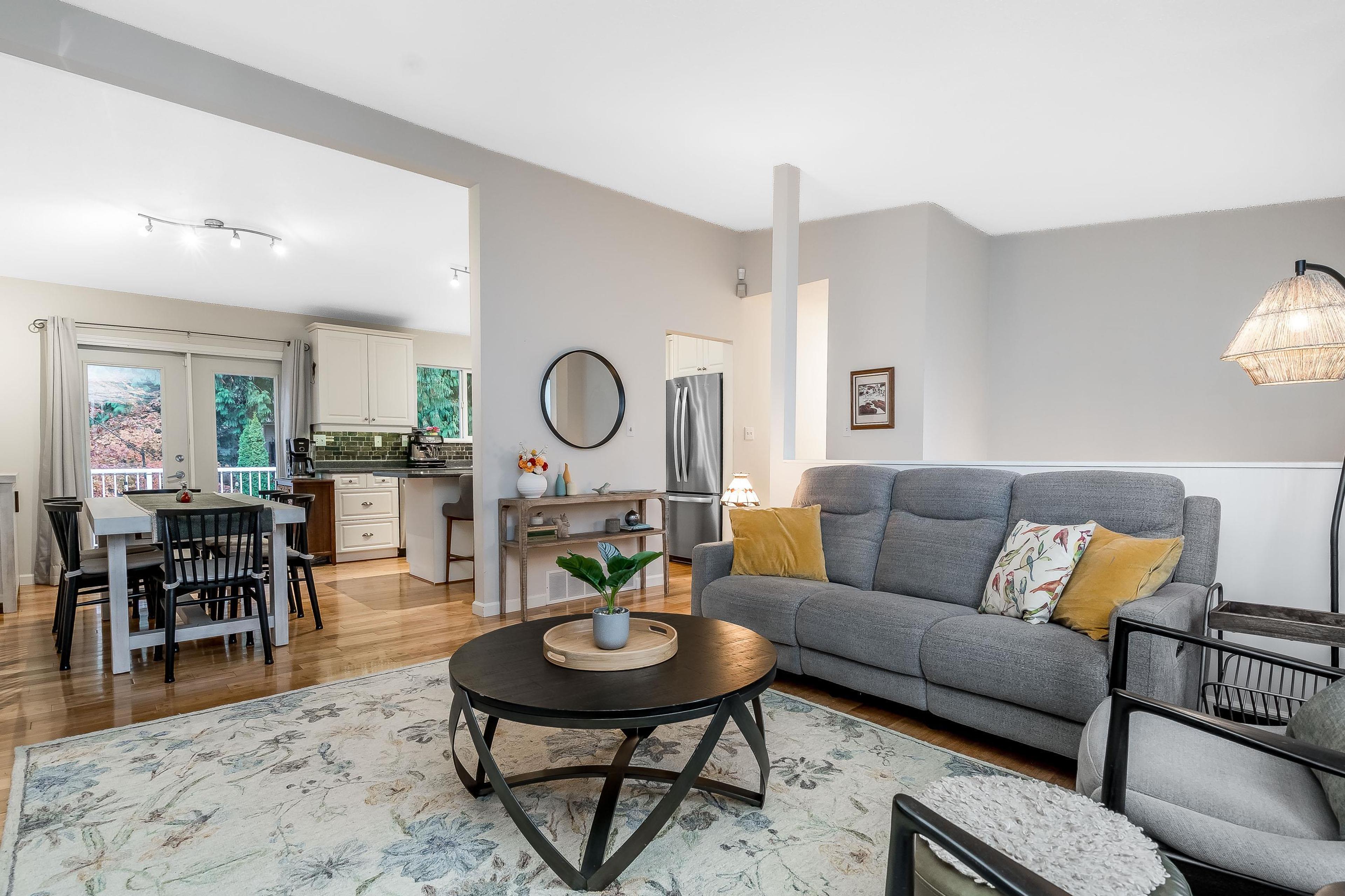 20738 38A AVENUE - 9