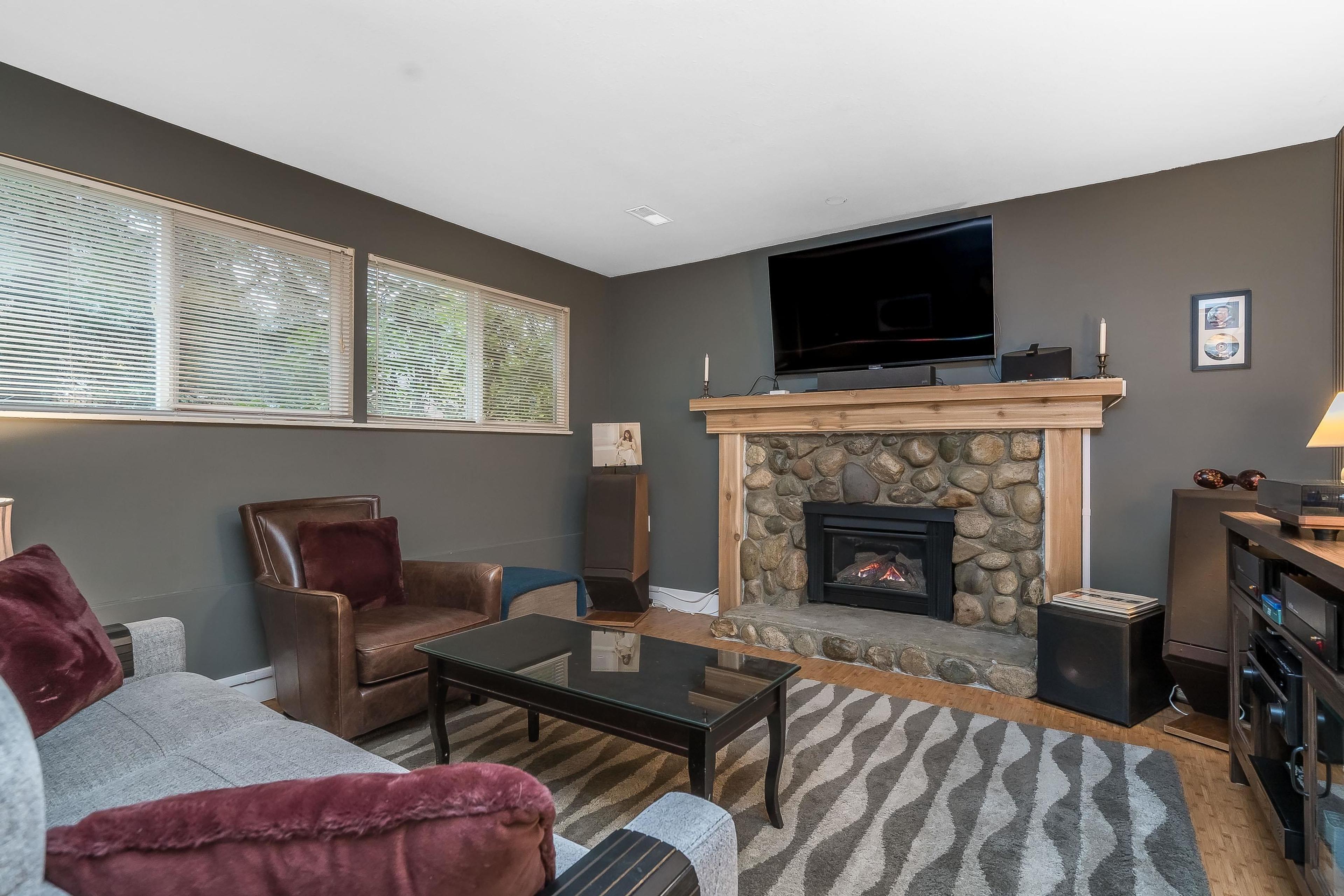 20738 38A AVENUE - 24