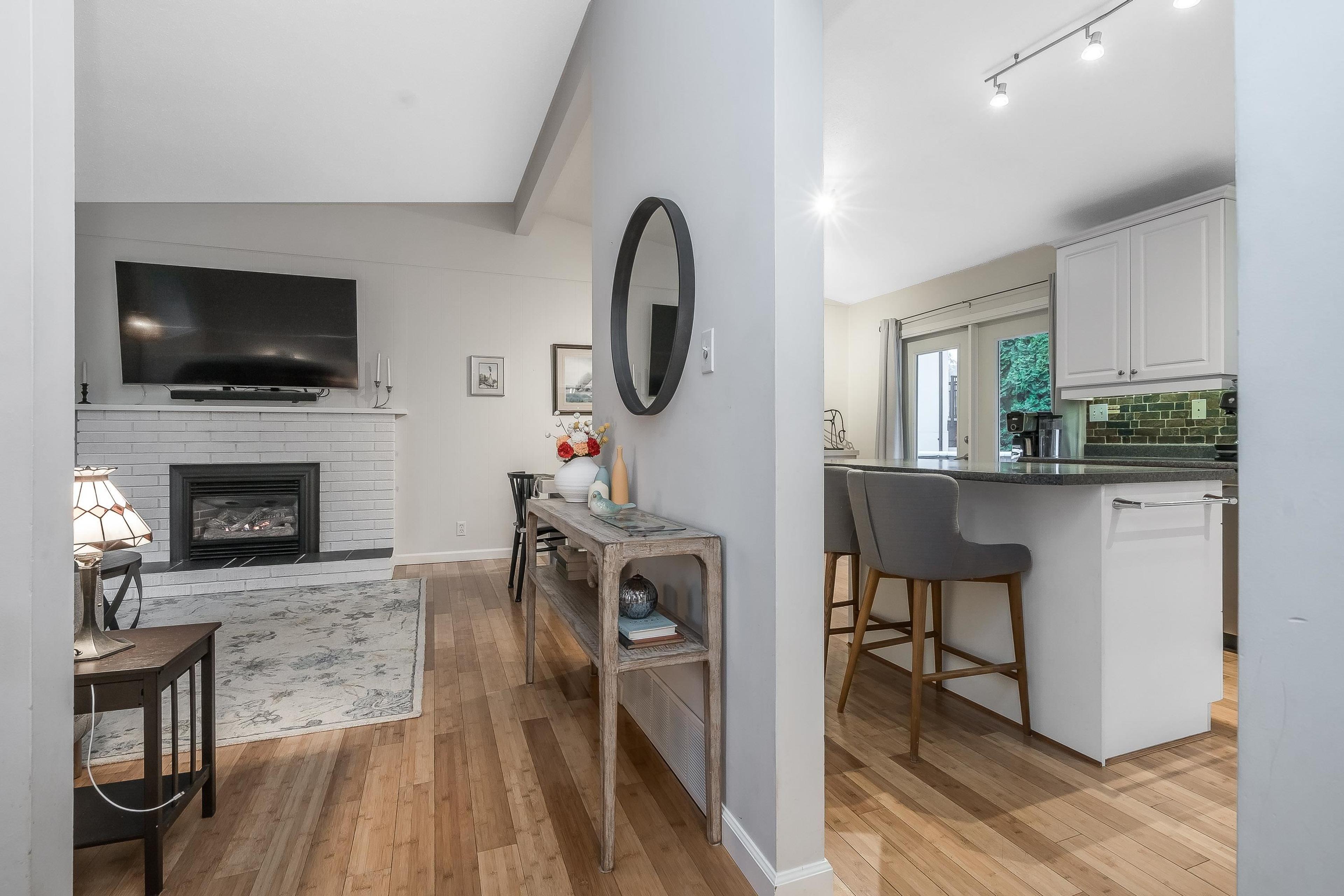 20738 38A AVENUE - 10