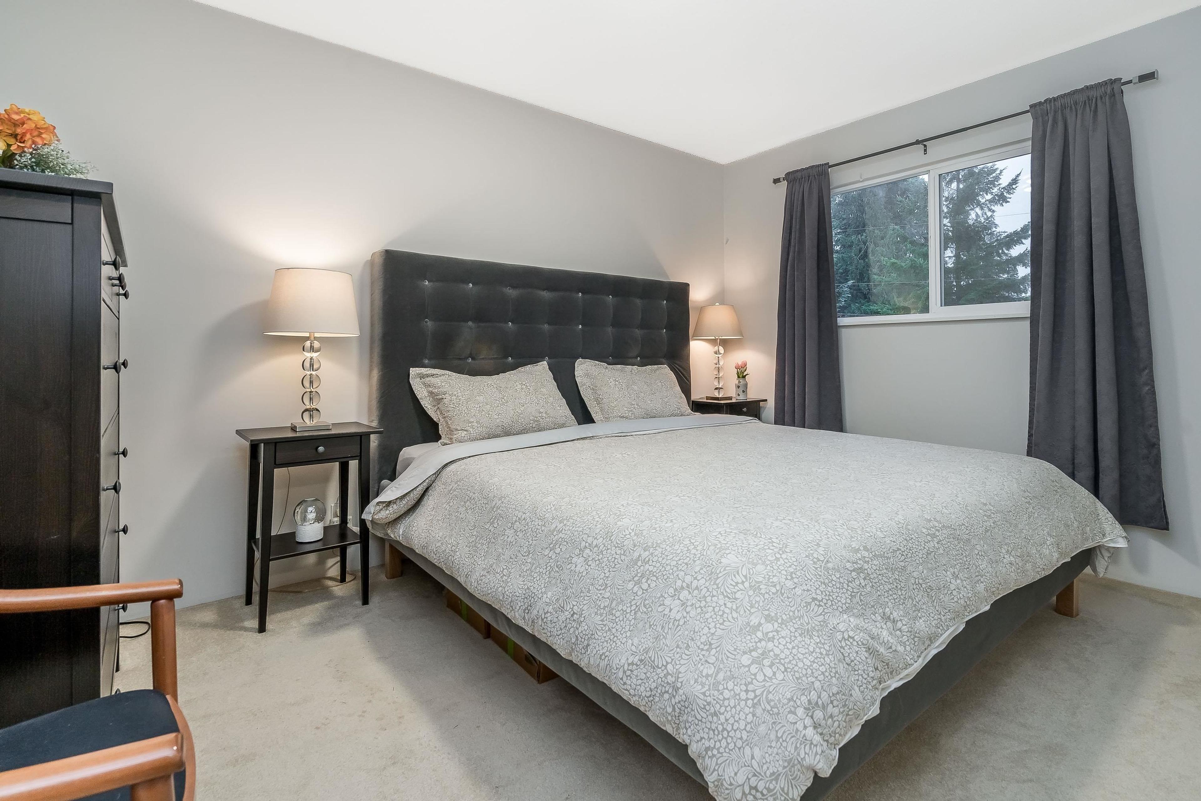 20738 38A AVENUE - 21