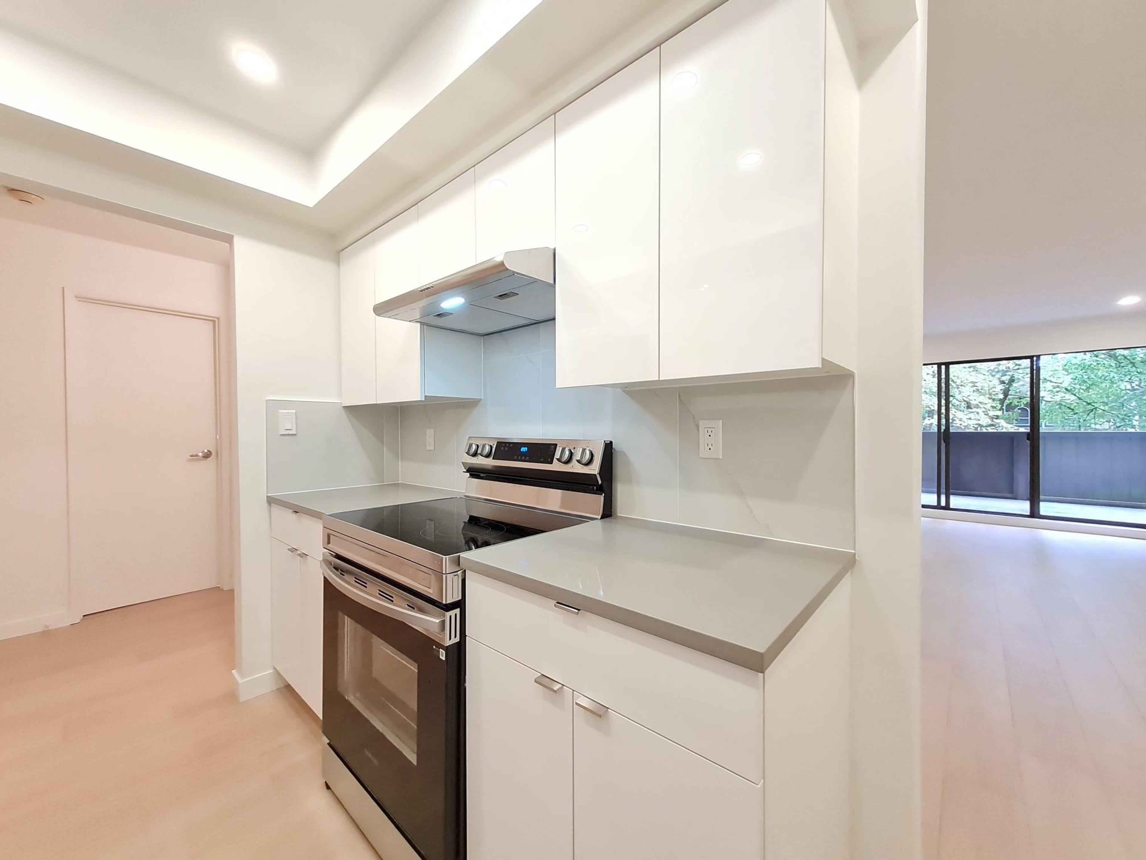 #107 6560 BUSWELL STREET - 11