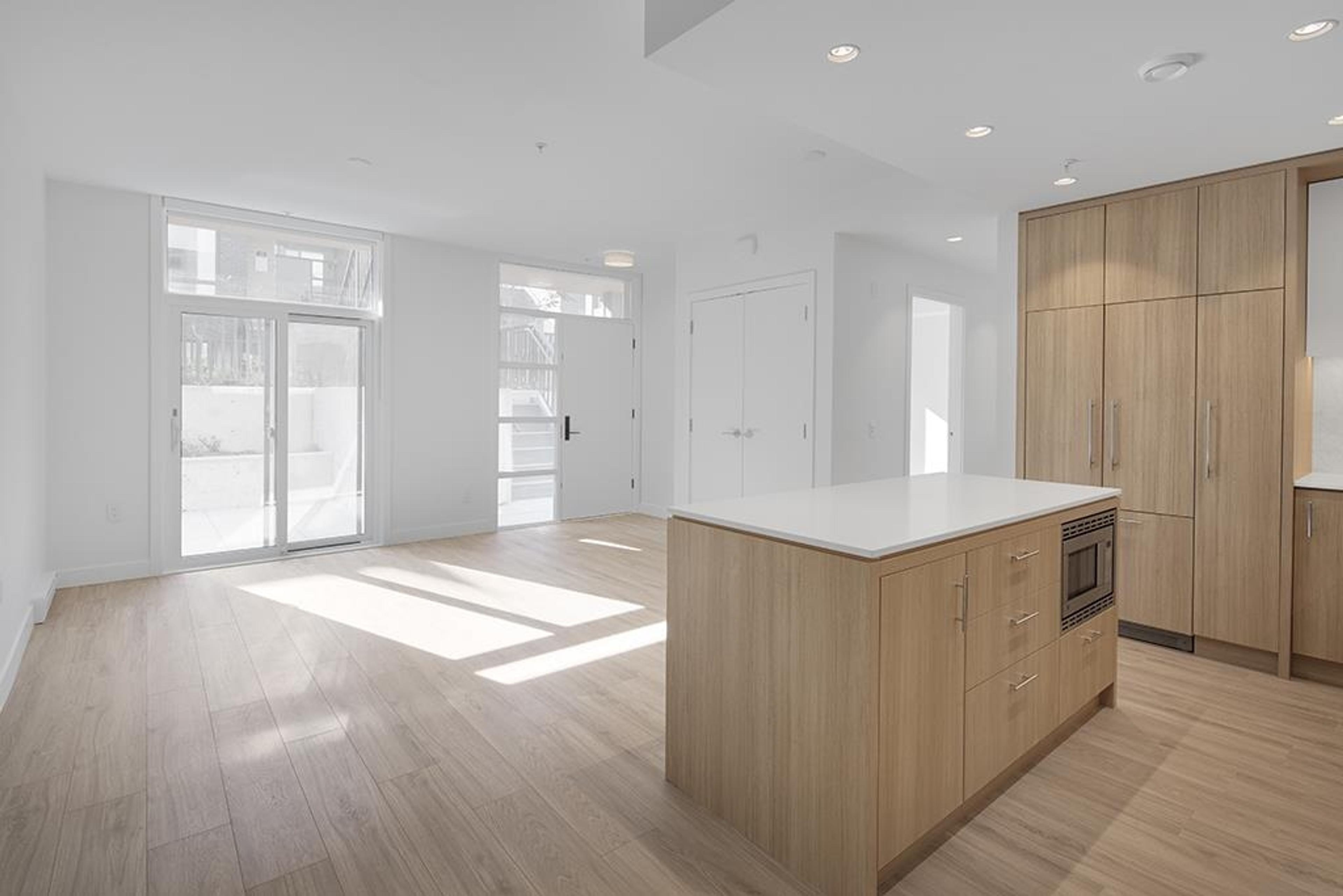 #208 6085 IRMIN STREET - 6