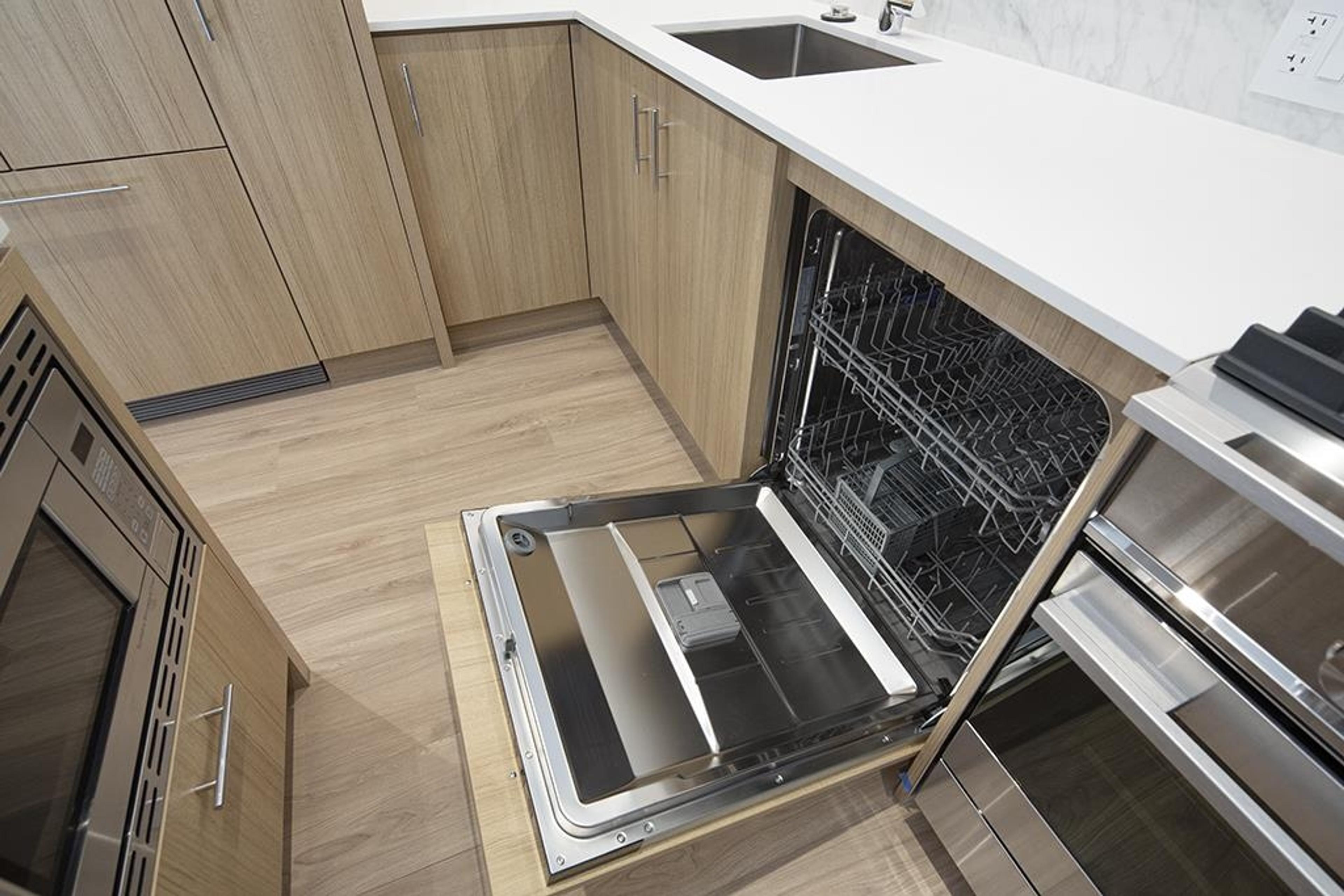 #208 6085 IRMIN STREET - 12