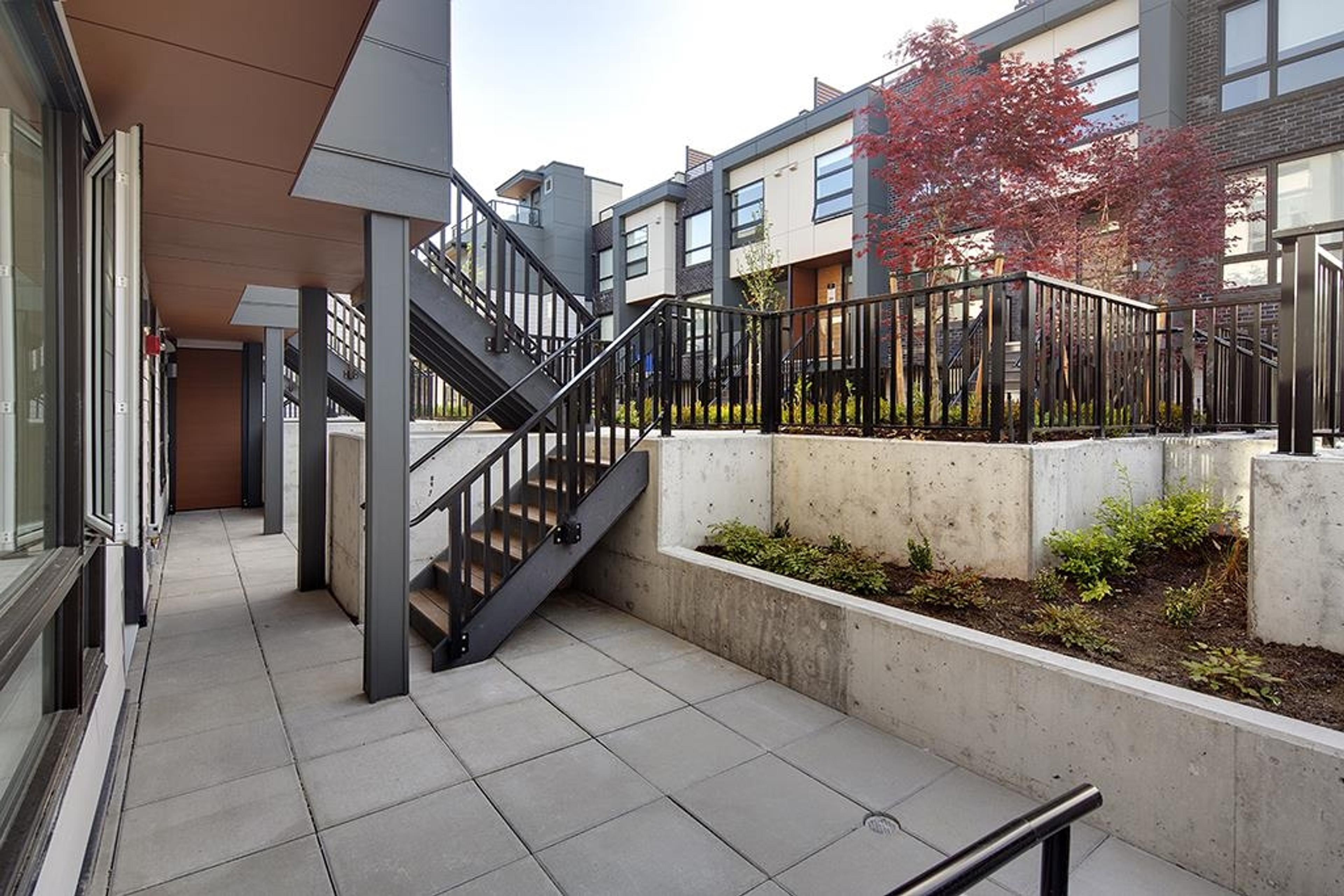 #208 6085 IRMIN STREET - 26