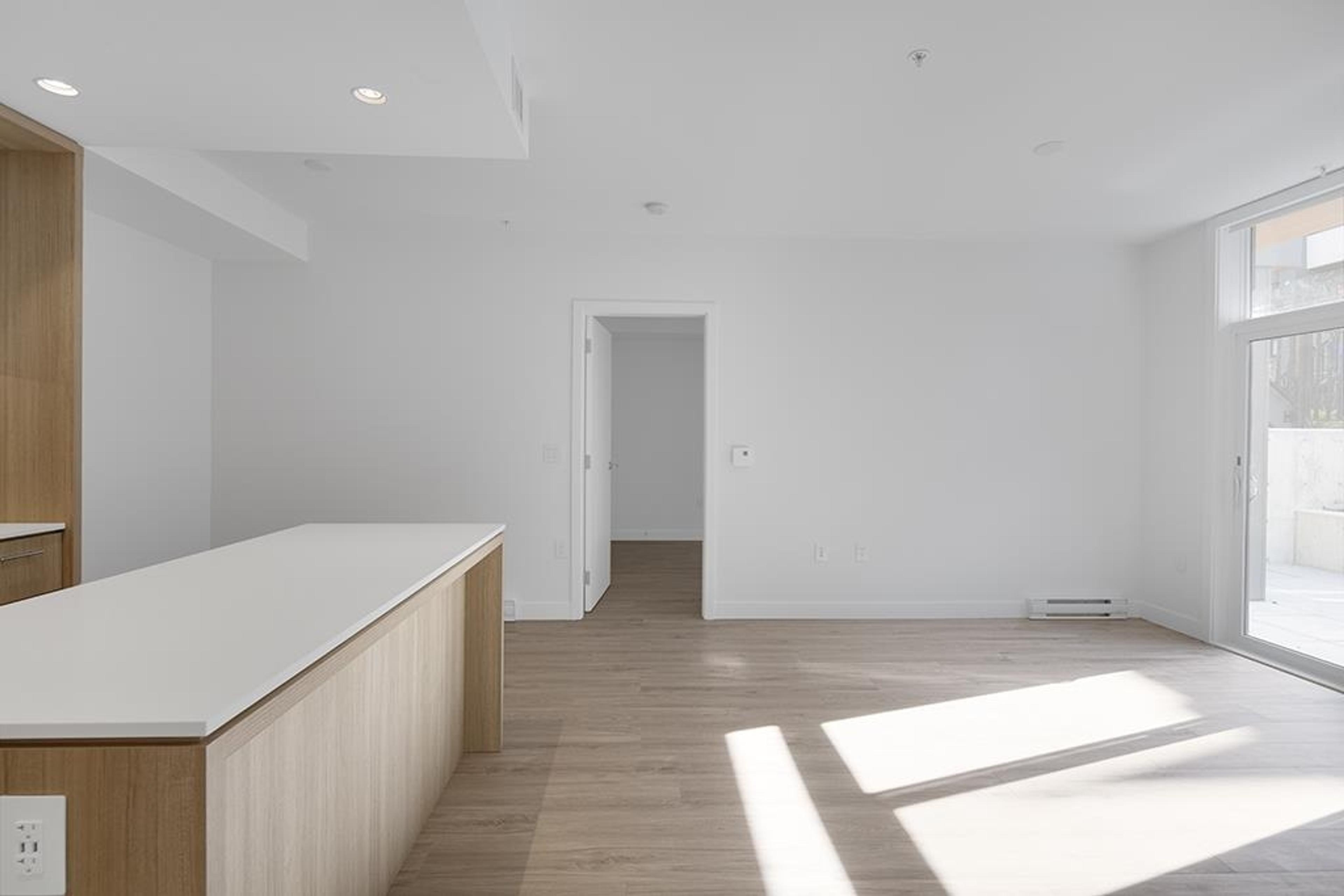 #208 6085 IRMIN STREET - 7