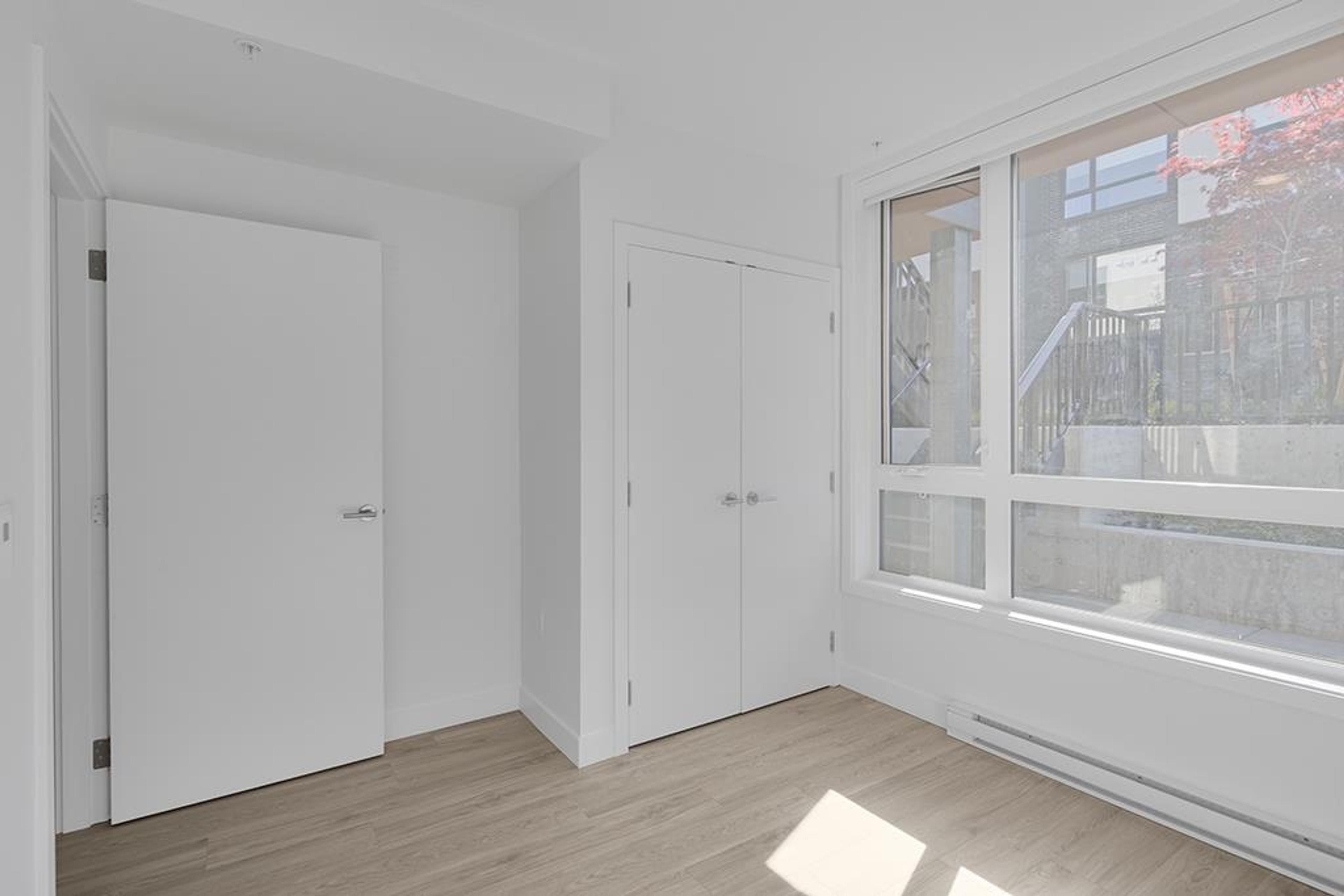 #208 6085 IRMIN STREET - 20