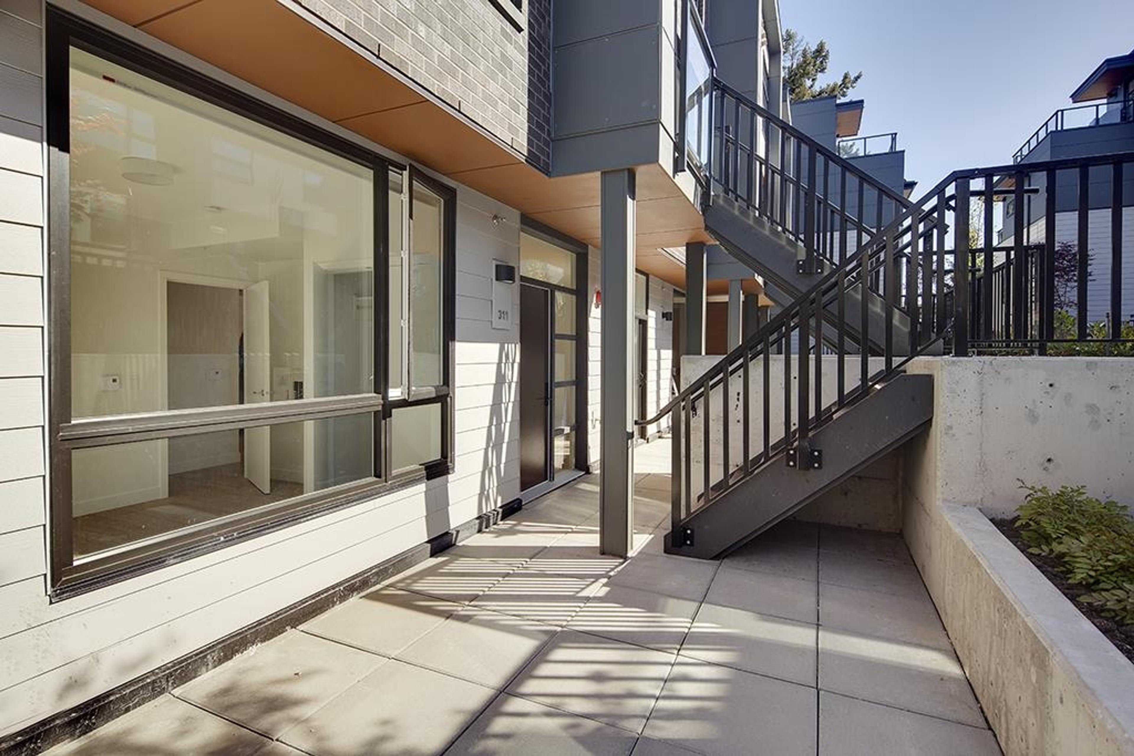 #208 6085 IRMIN STREET - 25