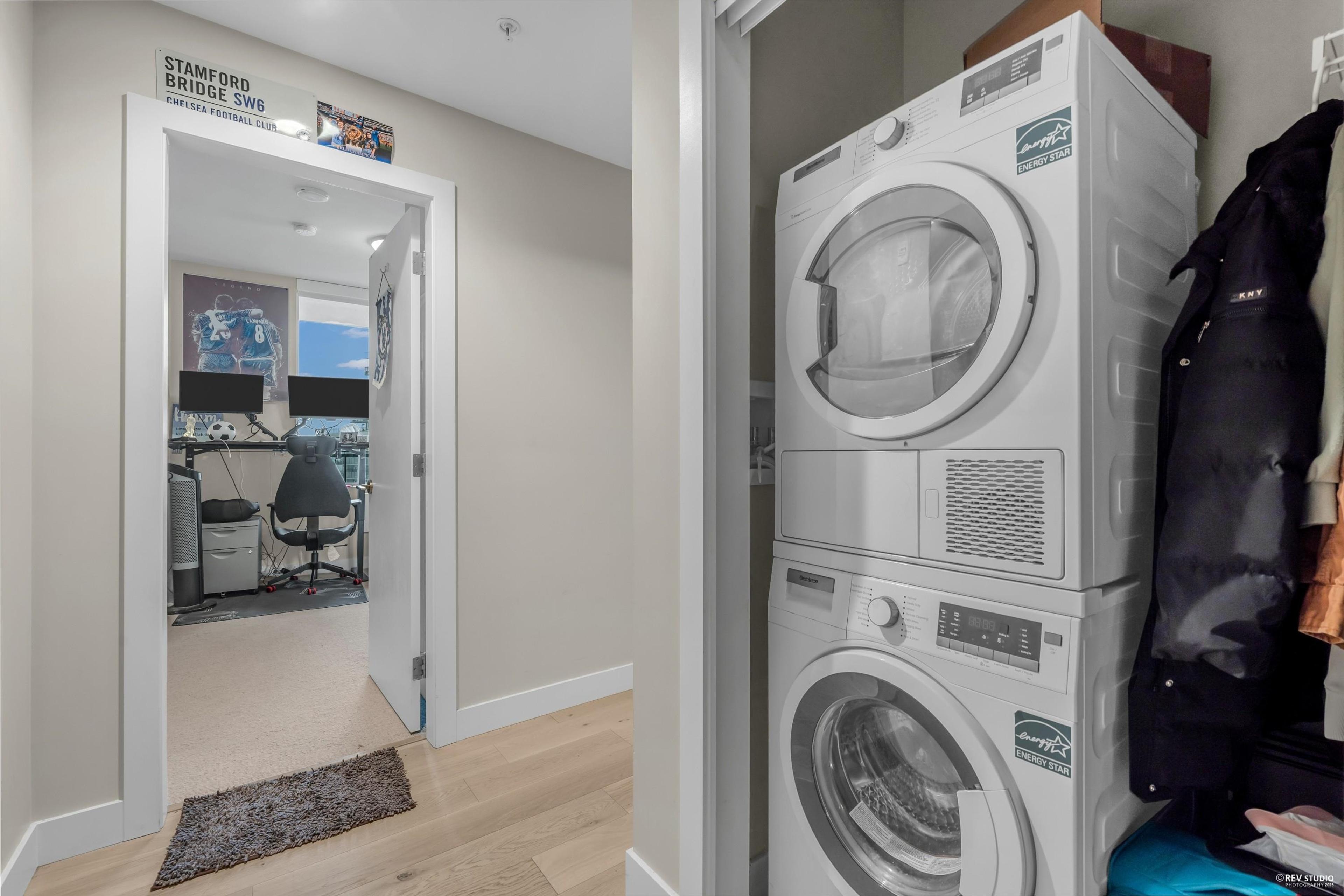 #702 8725 UNIVERSITY CRESCENT - 20