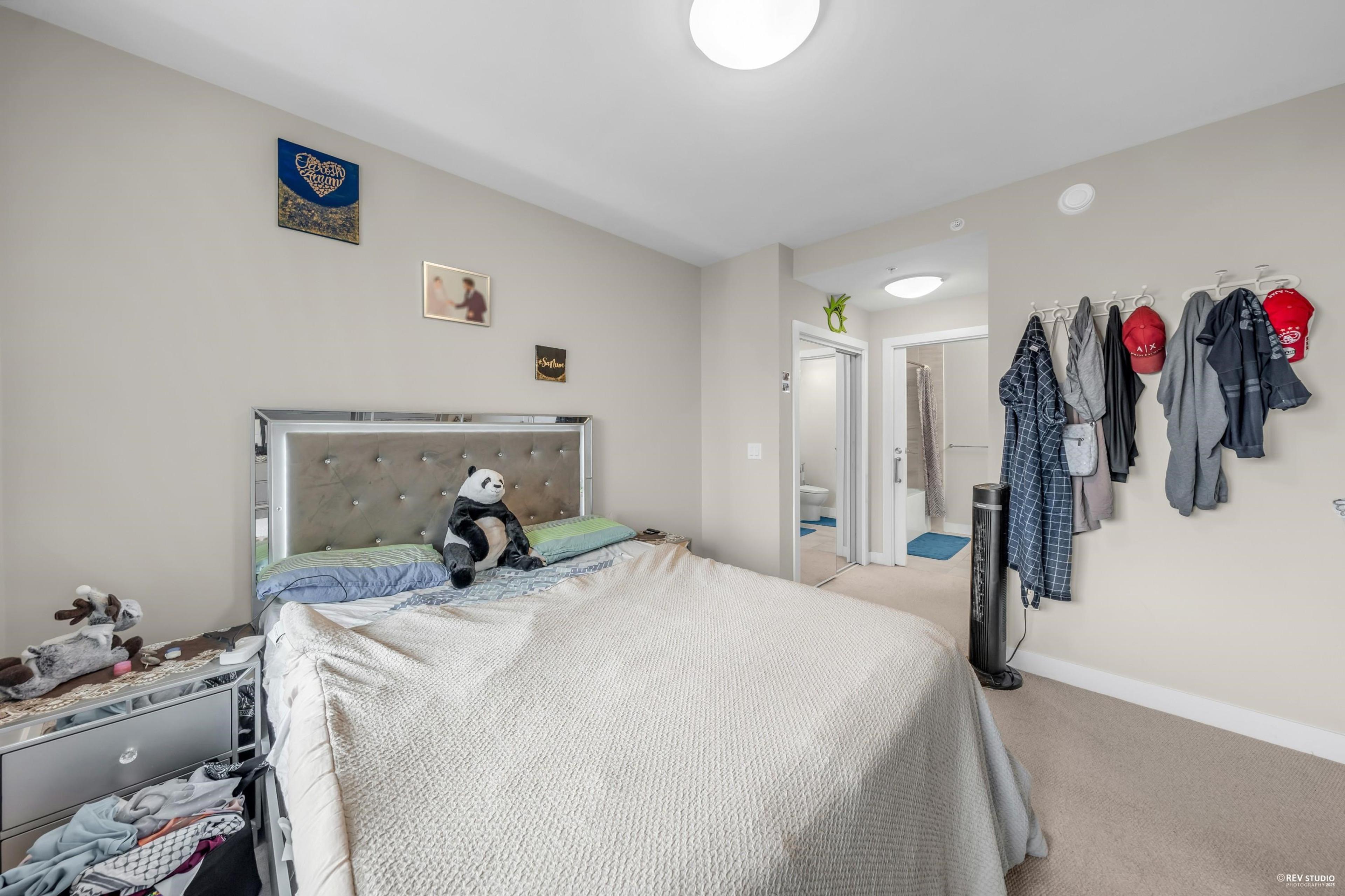 #702 8725 UNIVERSITY CRESCENT - 10