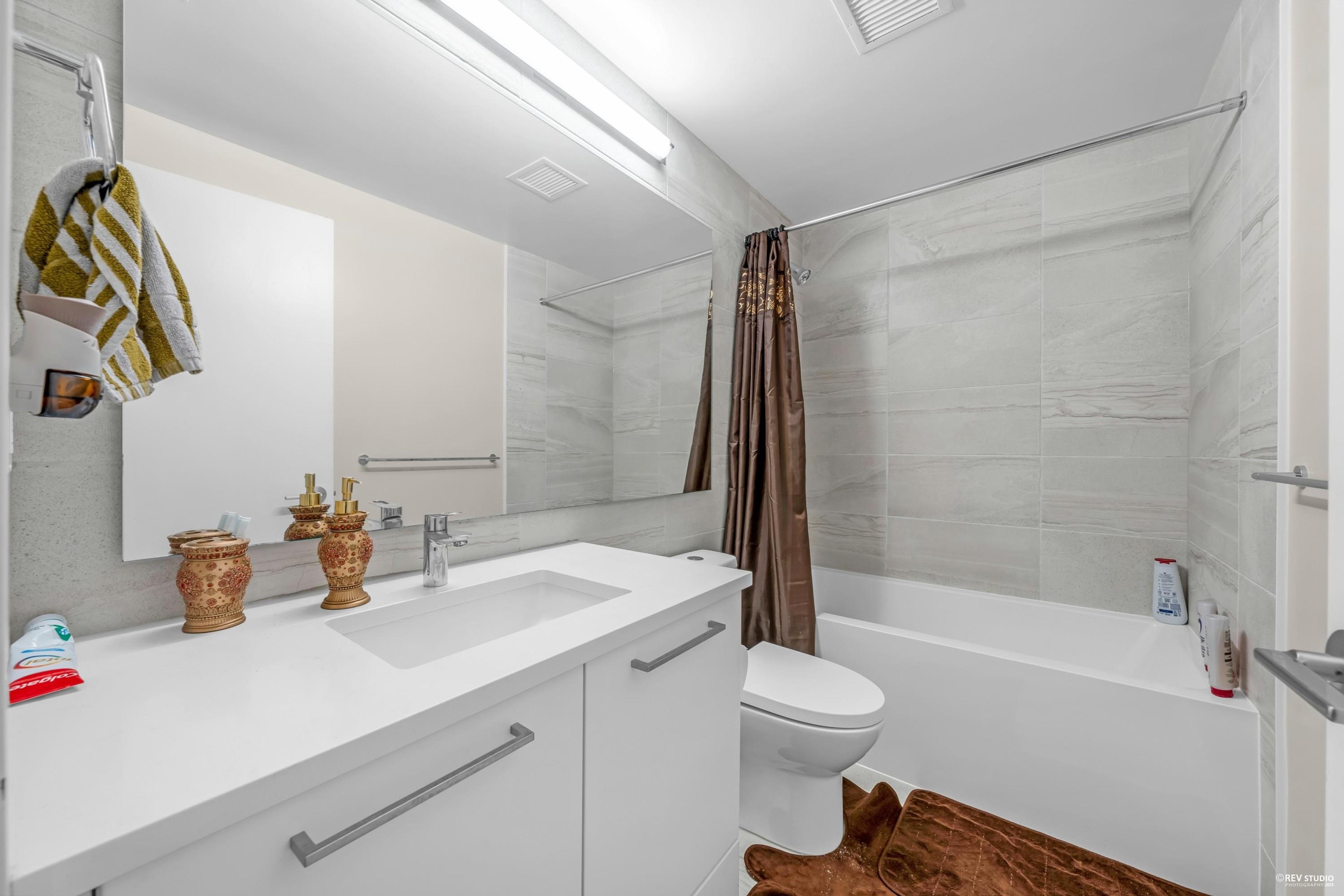 #702 8725 UNIVERSITY CRESCENT - 14