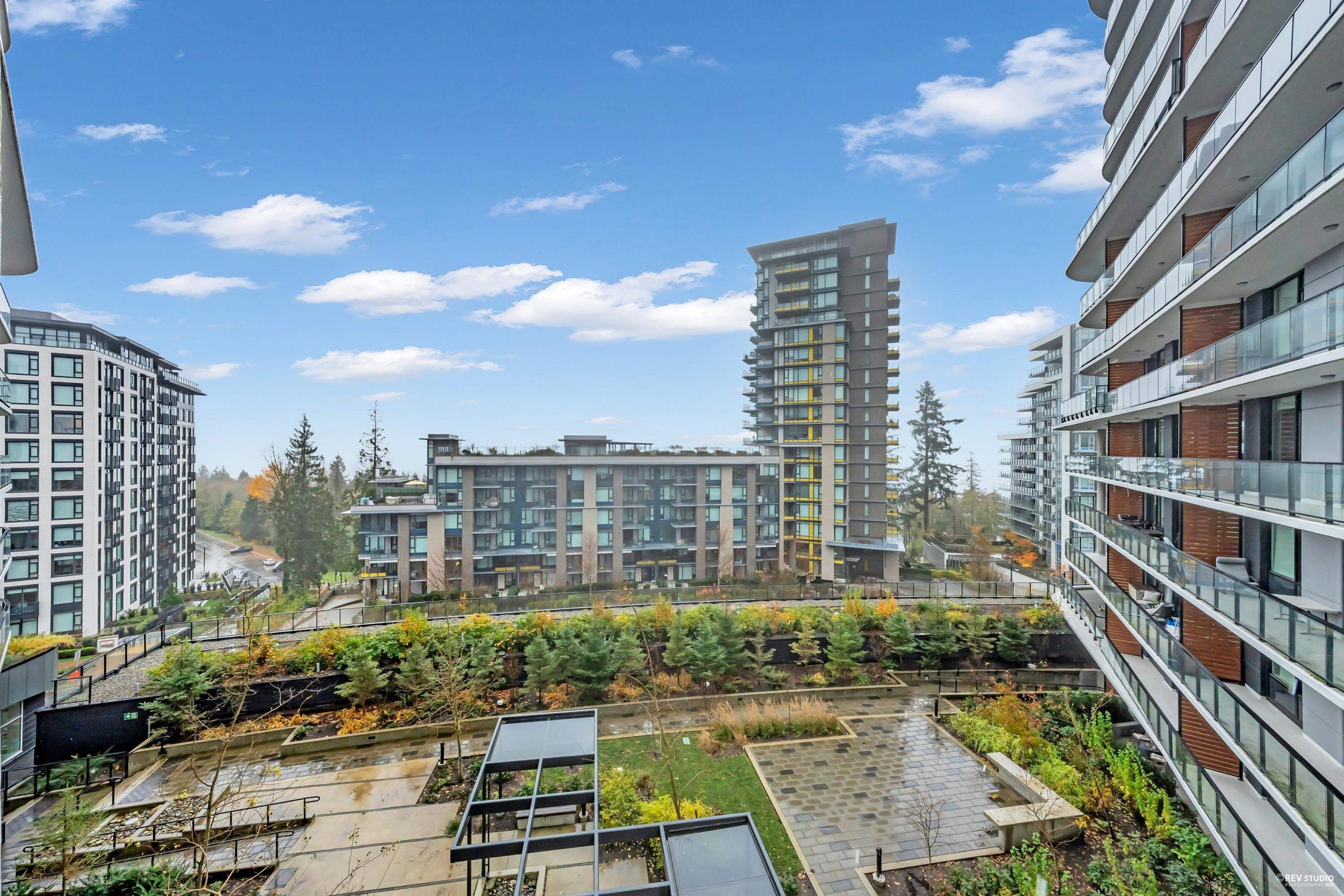 #702 8725 UNIVERSITY CRESCENT - 18