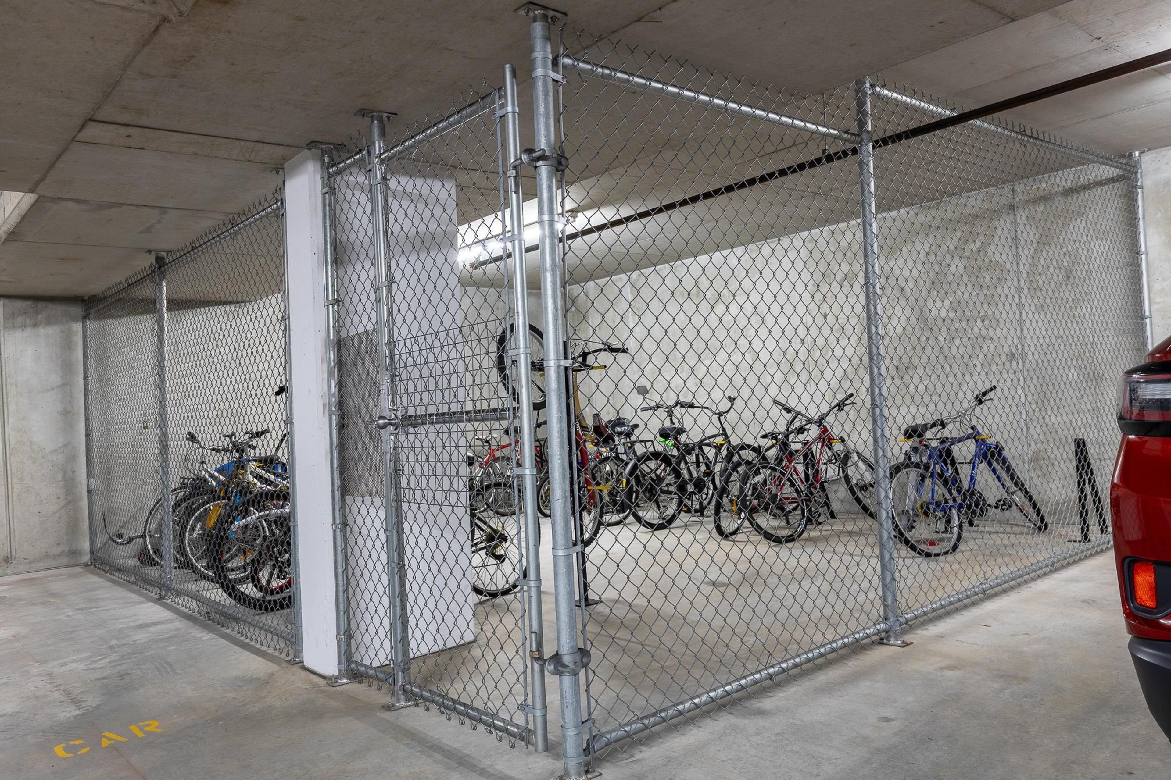 #1401 6659 SOUTHOAKS CRESCENT - 28