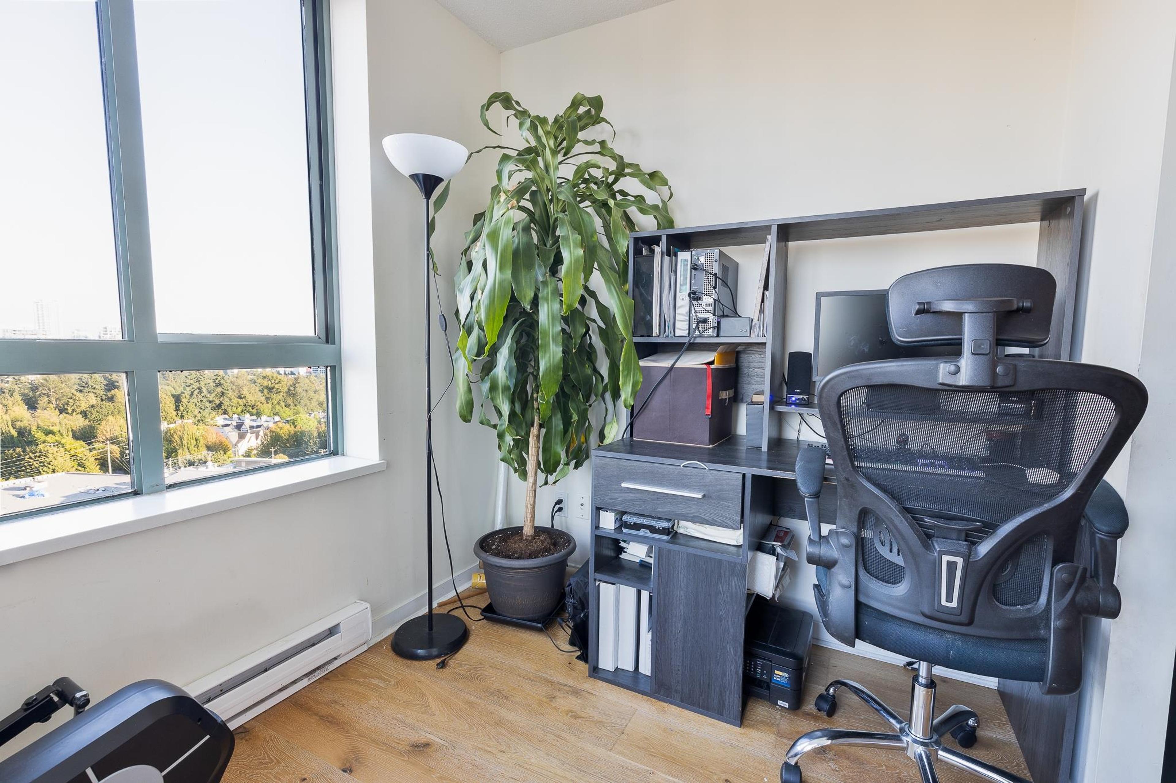 #1401 6659 SOUTHOAKS CRESCENT - 11