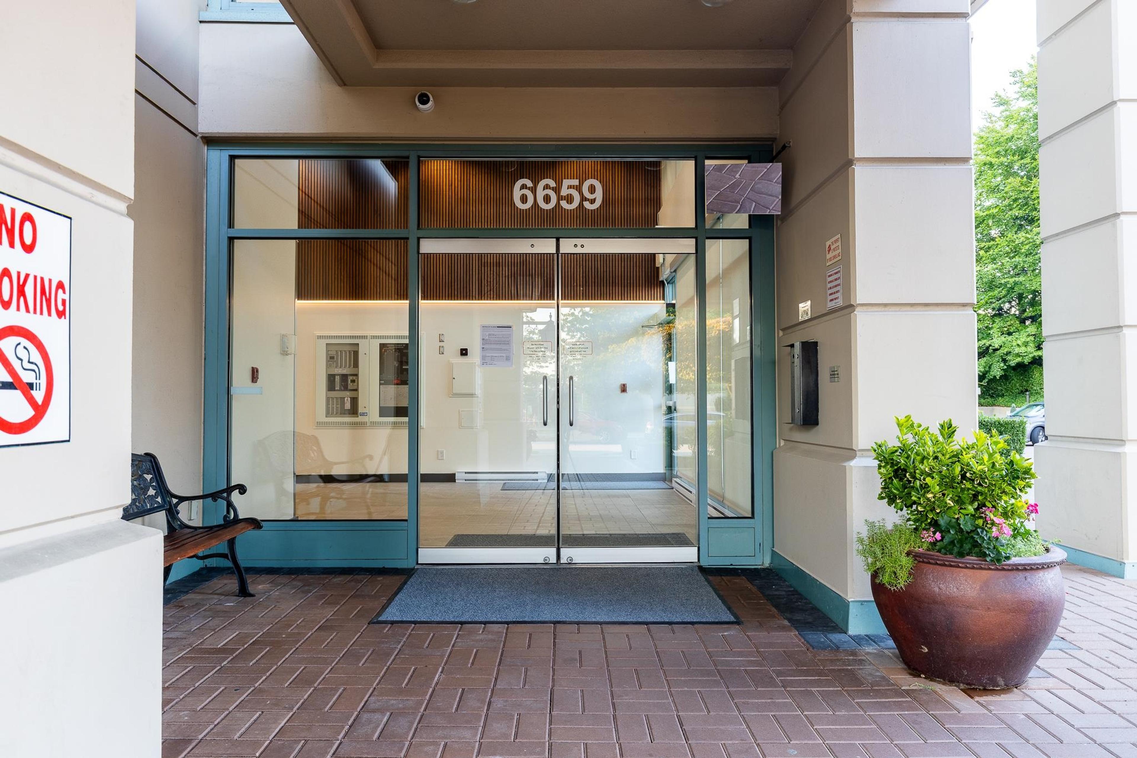 #1401 6659 SOUTHOAKS CRESCENT - 25